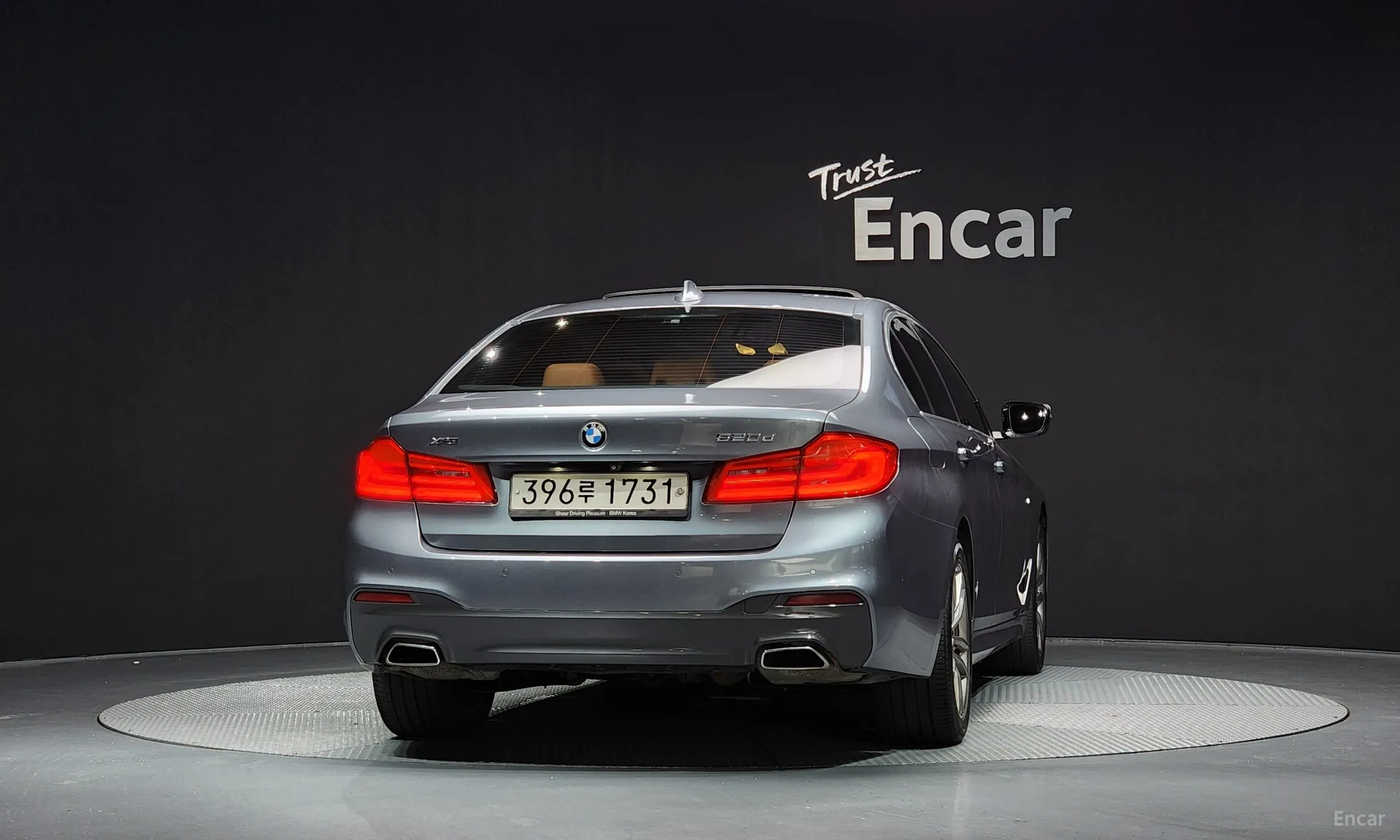 BMW 5 Series (G30) превью 3