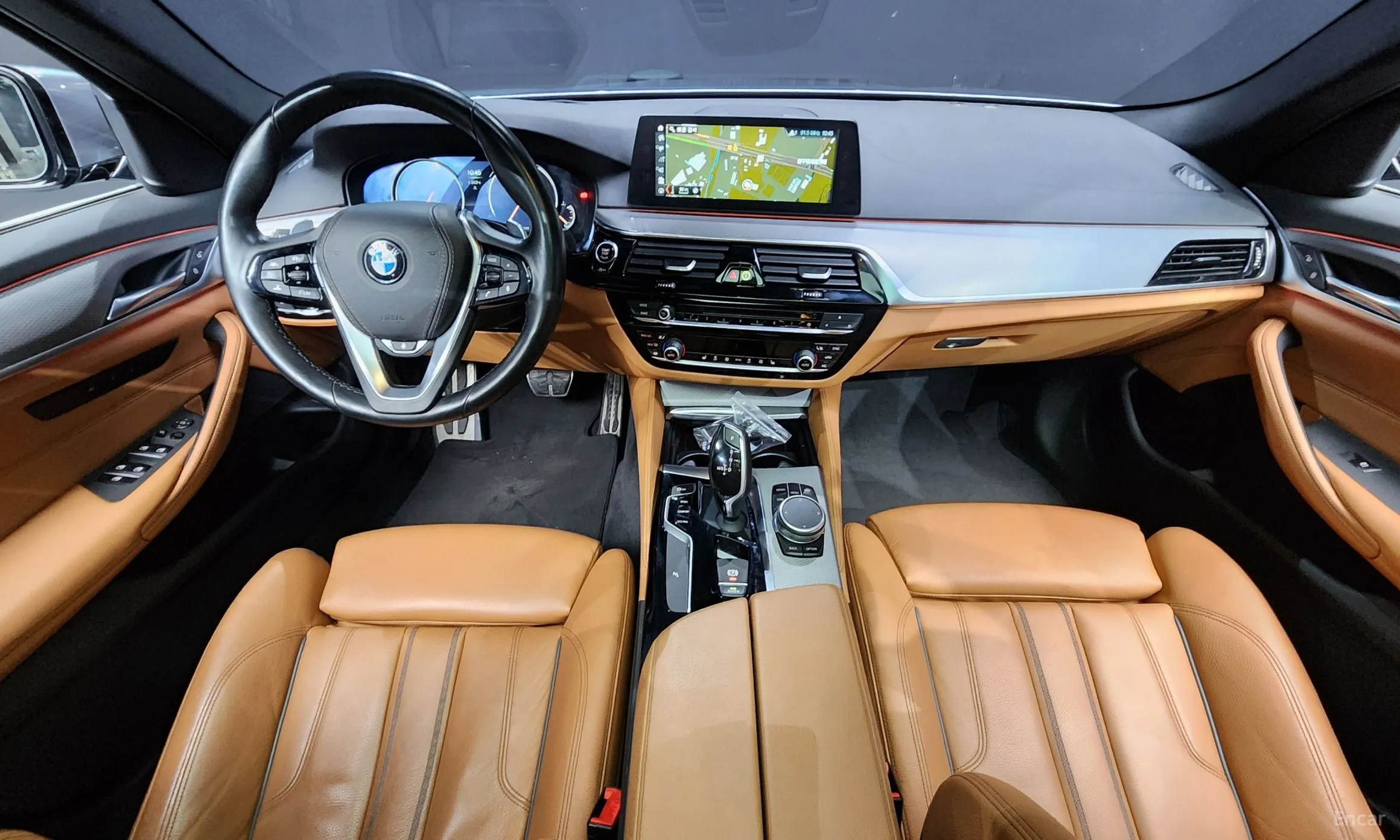 BMW 5 Series (G30) превью 4