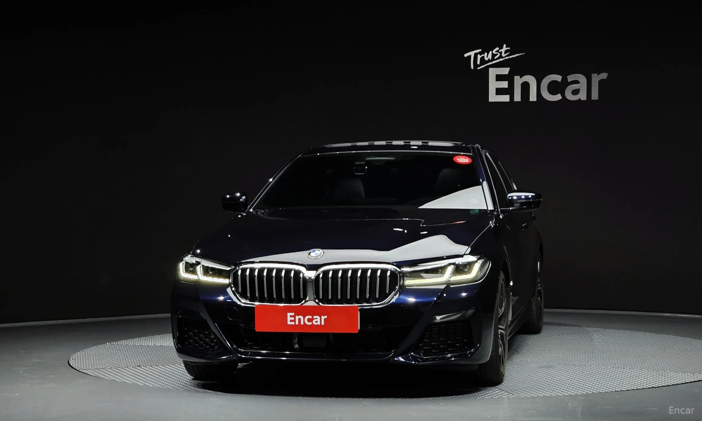 BMW 5 Series (G30) превью 2