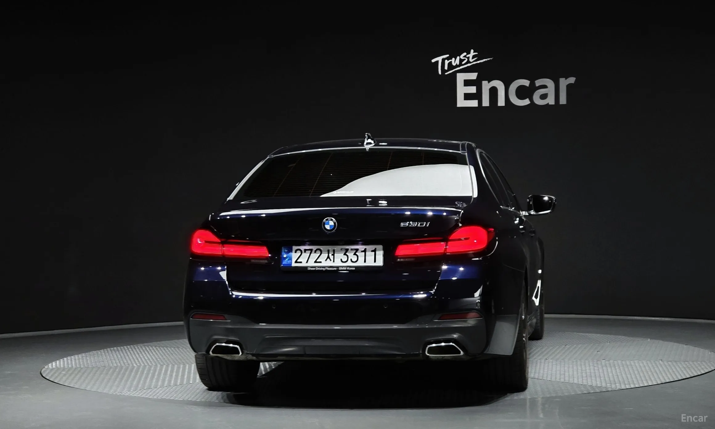 BMW 5 Series (G30) превью 3