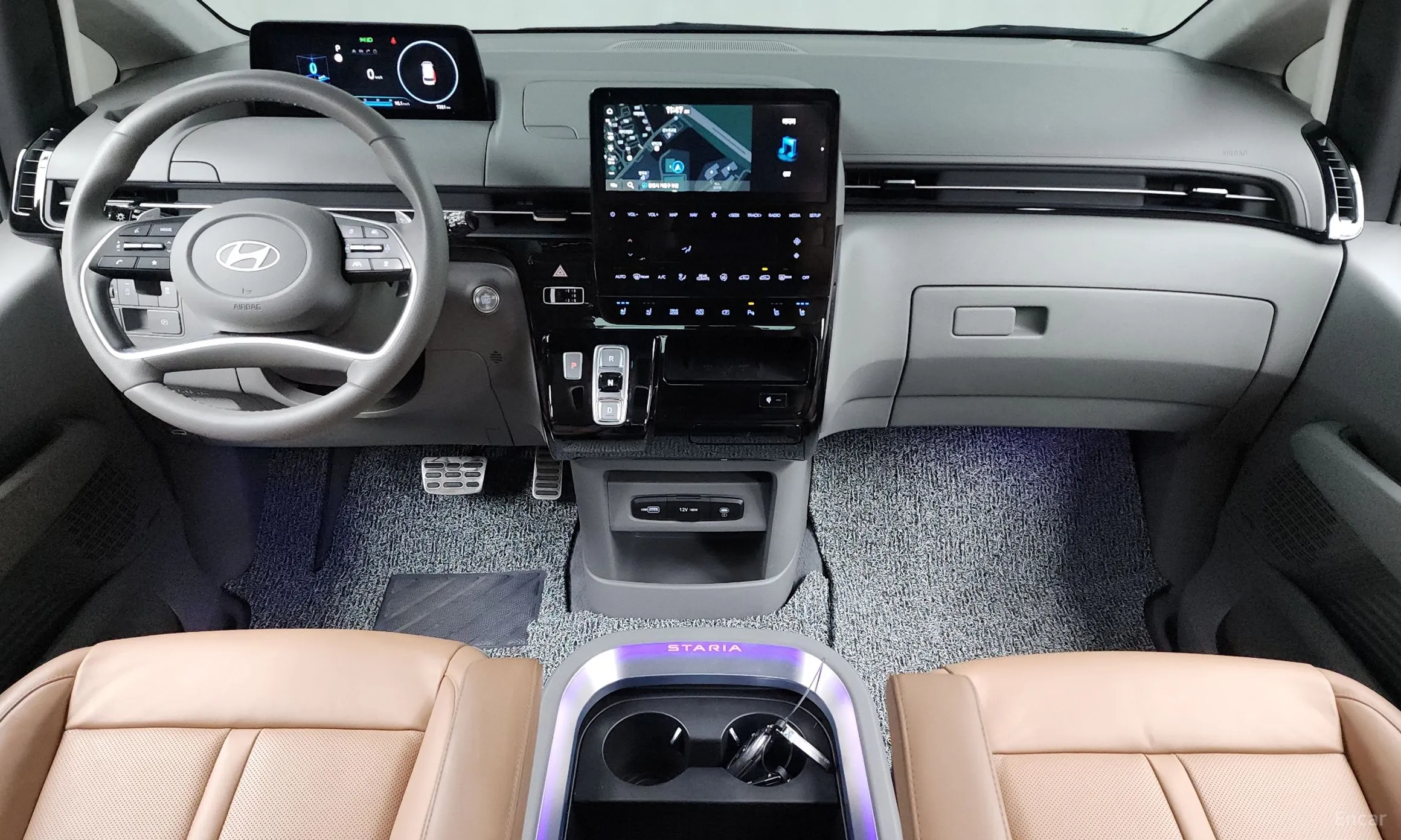 Hyundai Staria превью 4