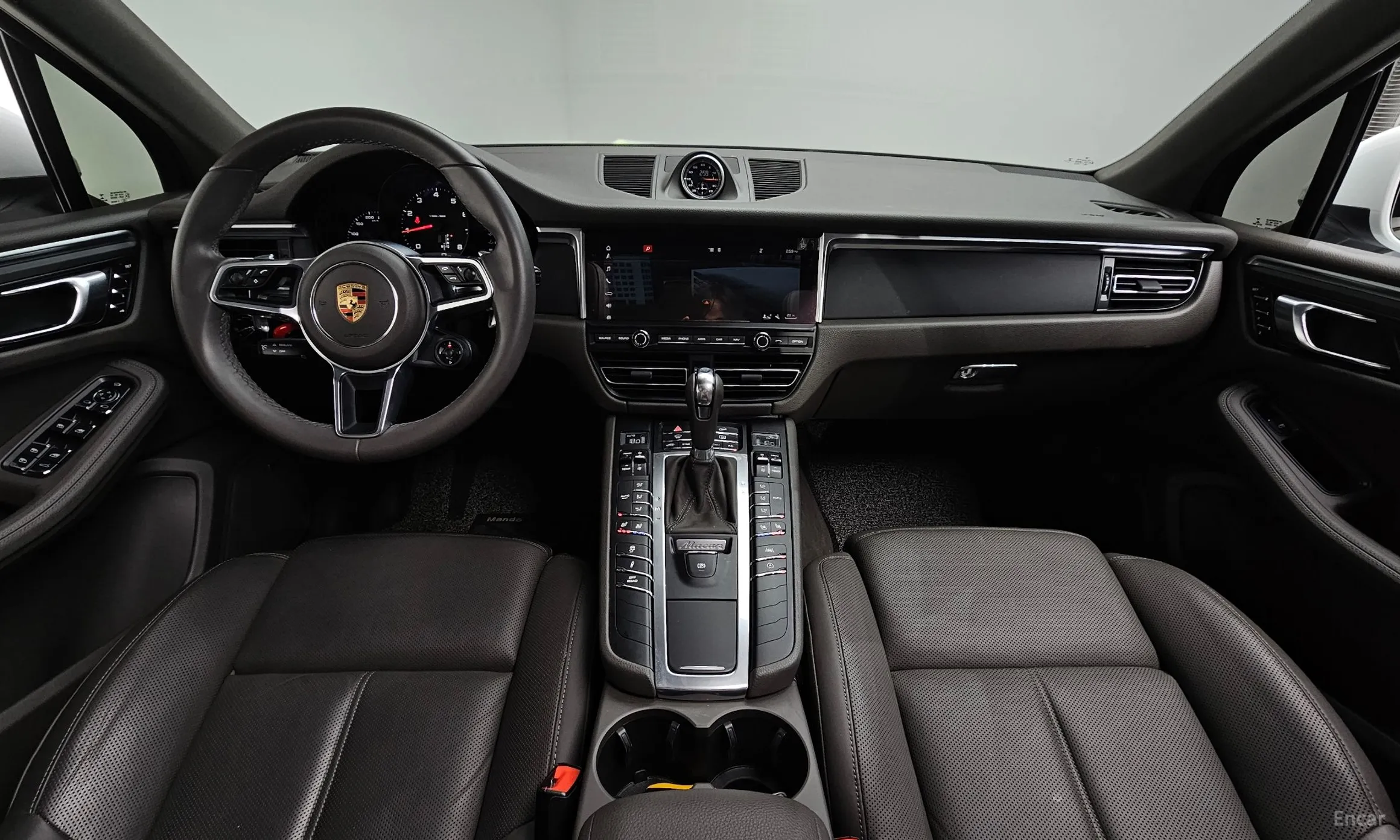 Porsche Macan превью 4