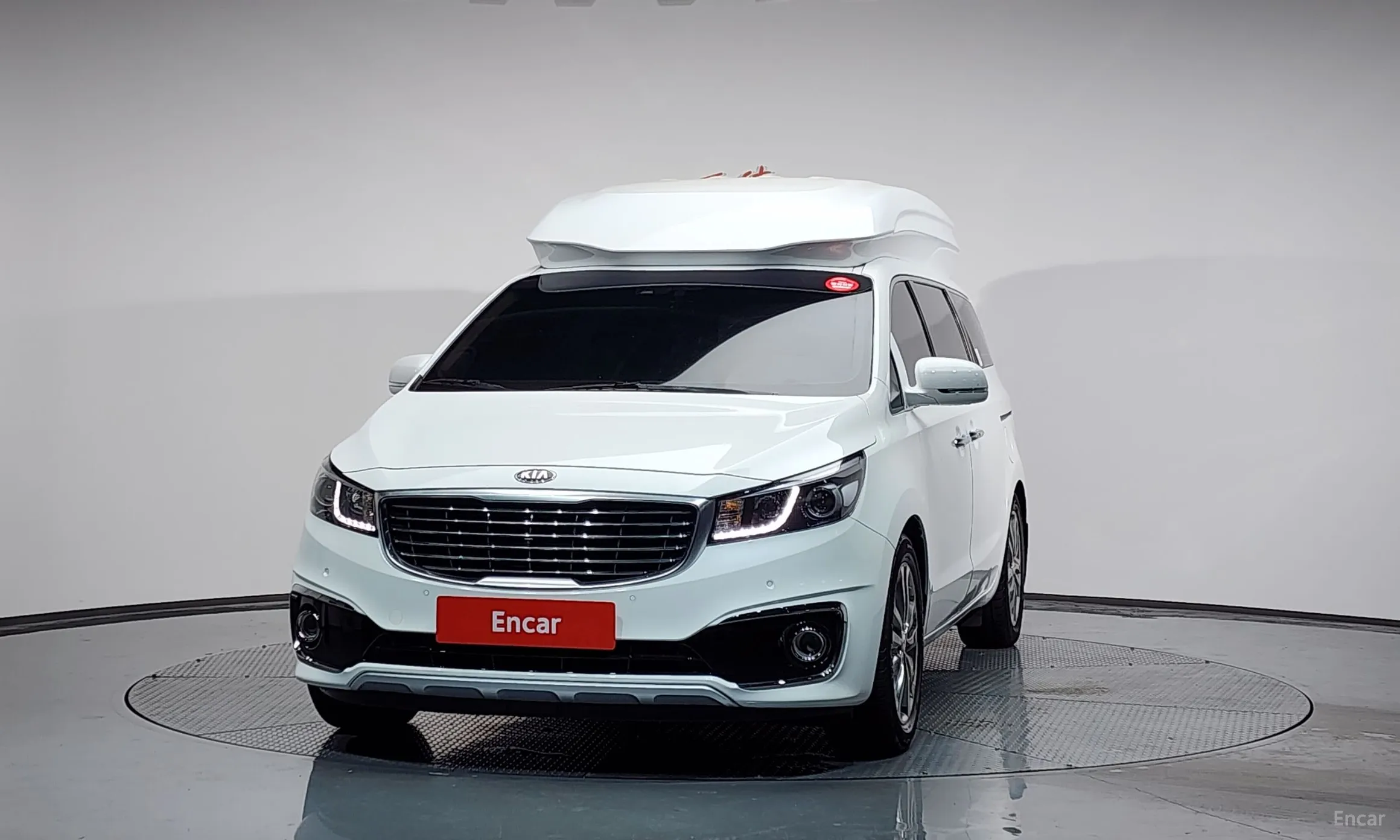 Kia Carnival превью 2