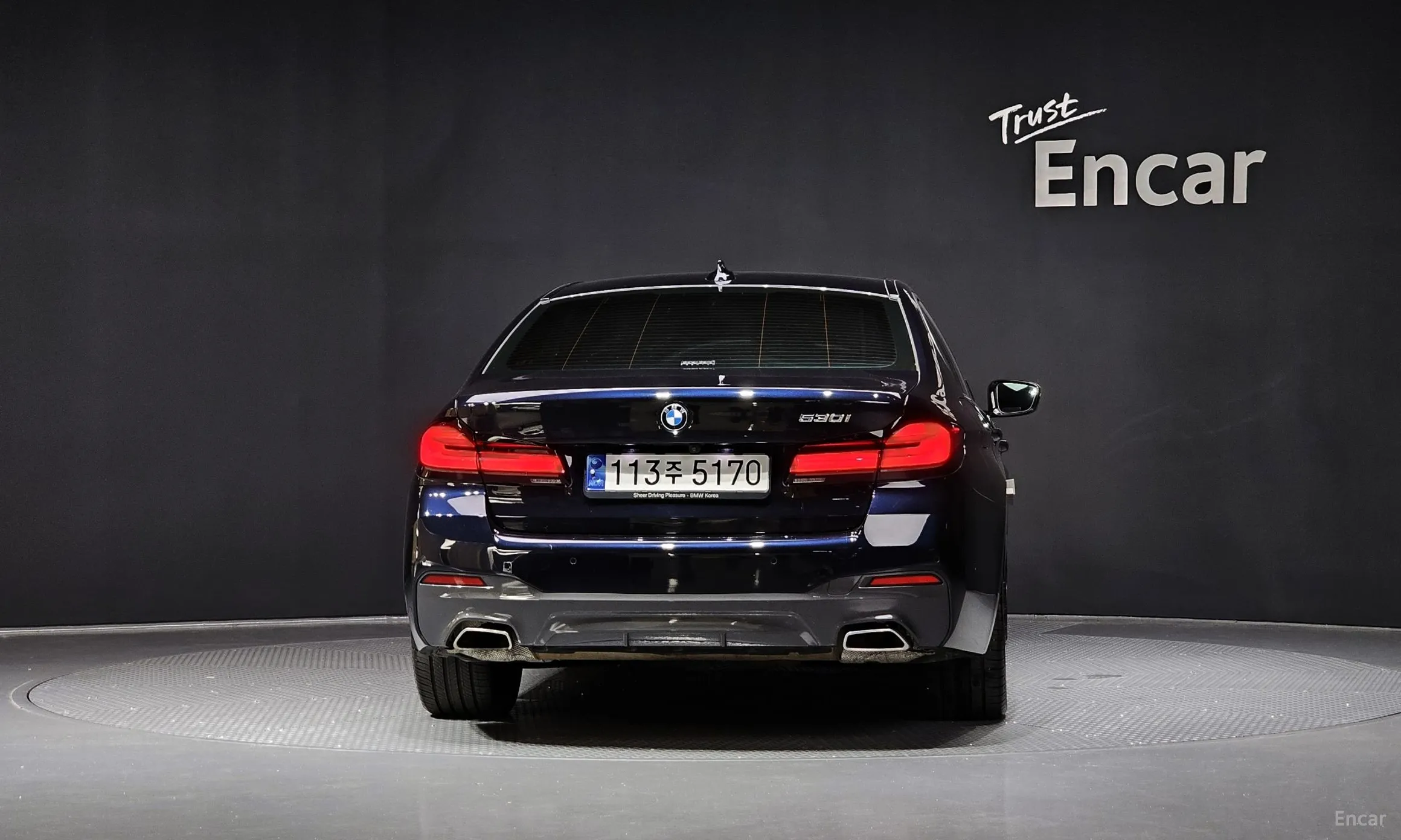 BMW 5 Series (G30) превью 3