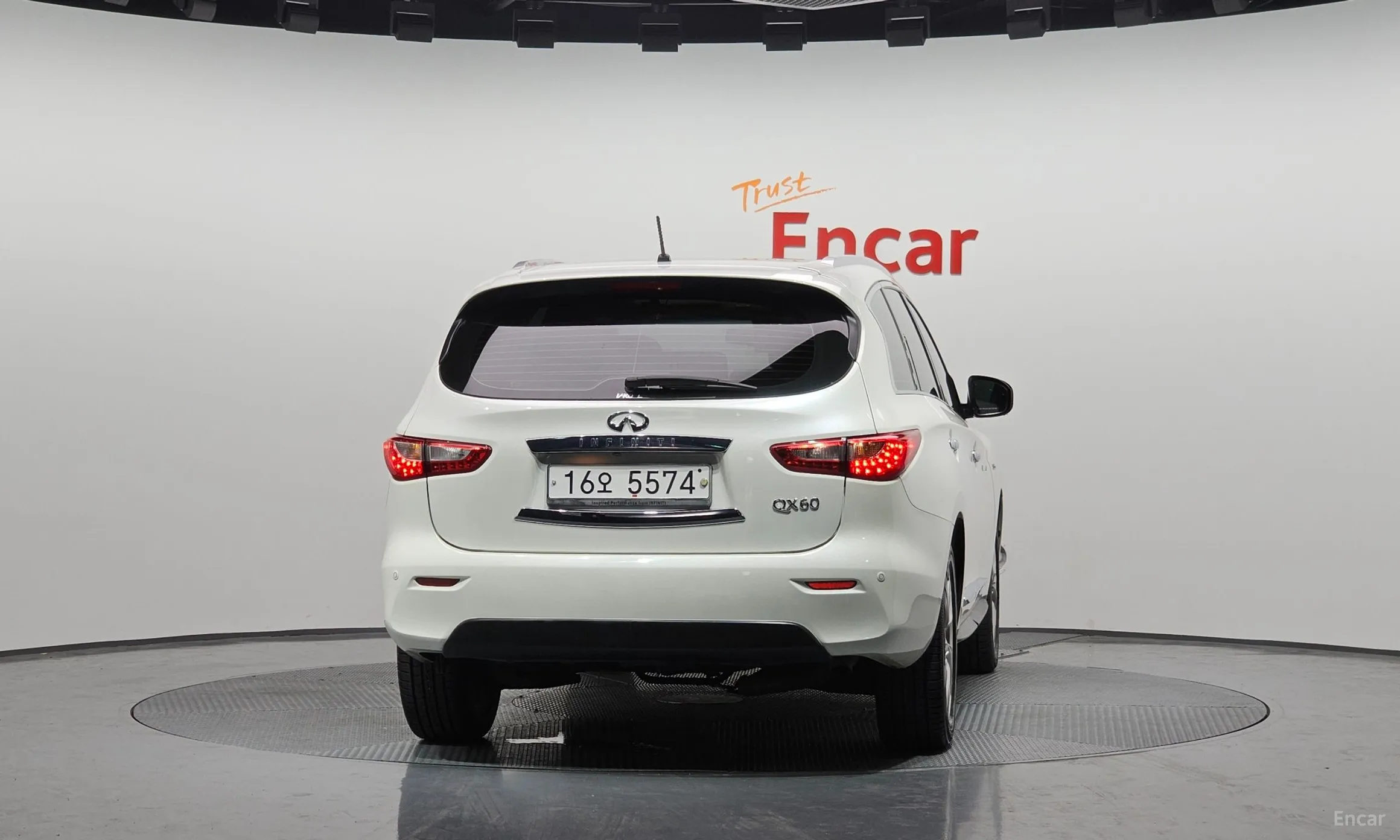 Infiniti QX60 превью 4