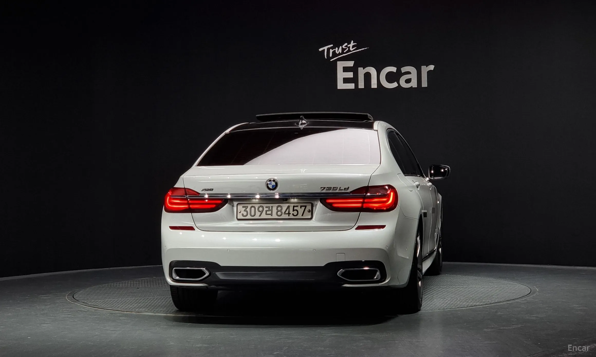 BMW 7 Series (G11) превью 3