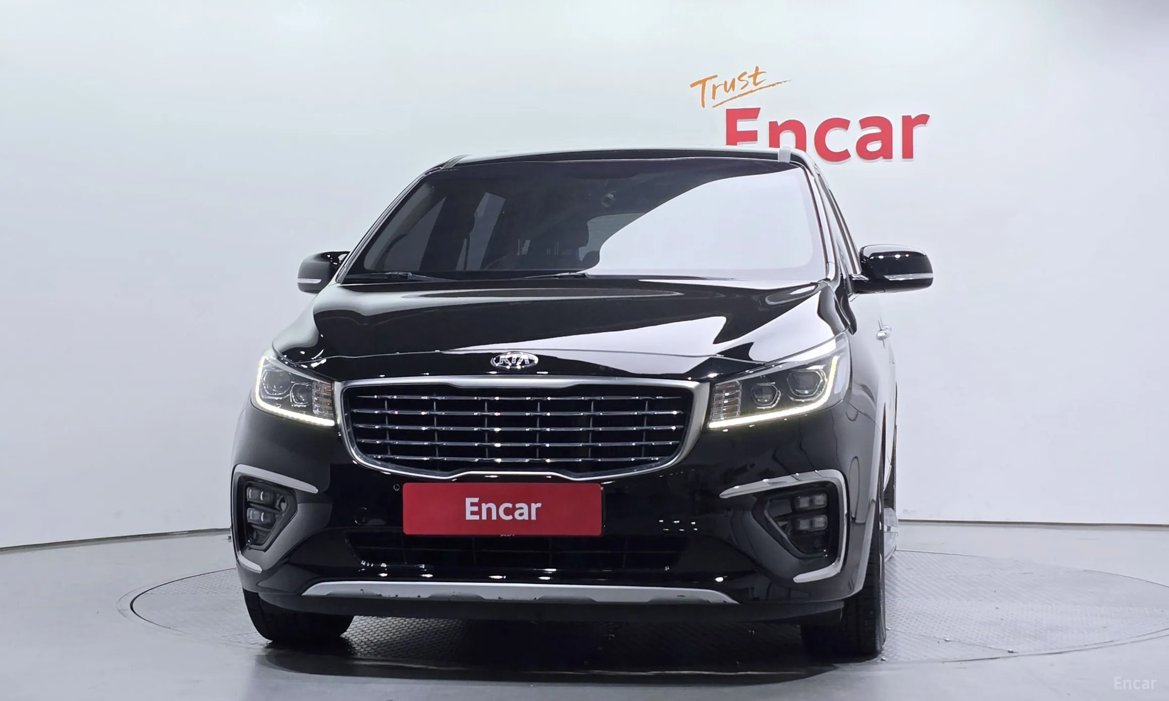 Kia Carnival превью 2