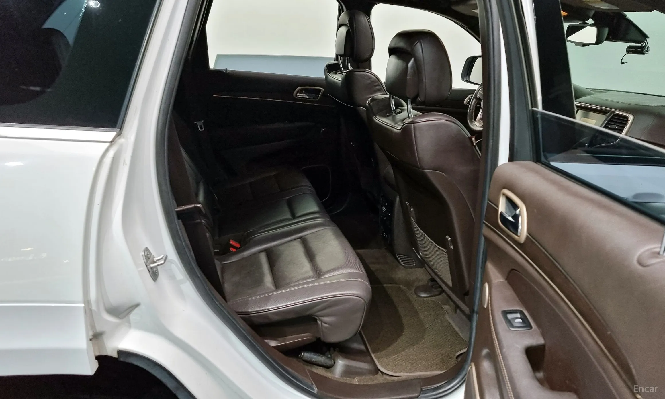 Jeep Grand Cherokee превью 12