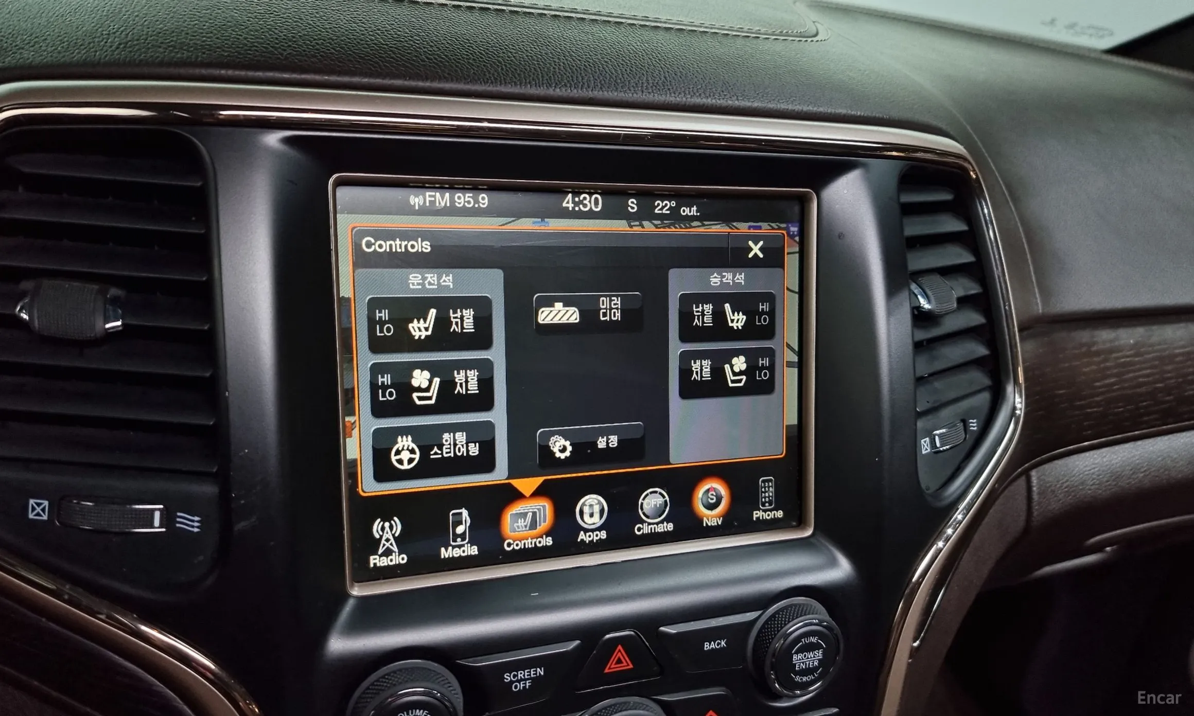 Jeep Grand Cherokee превью 17