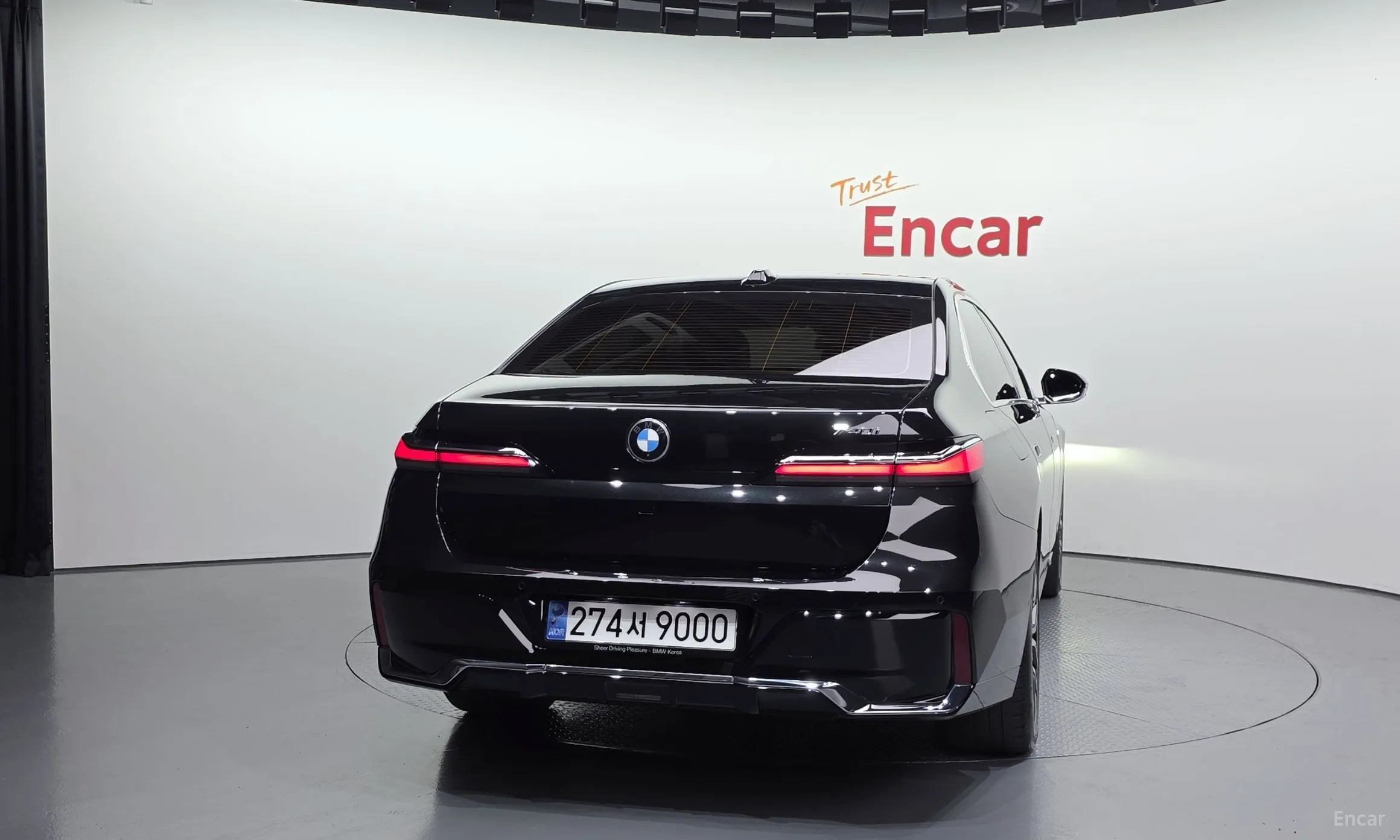 BMW 7 Series (G70) превью 3