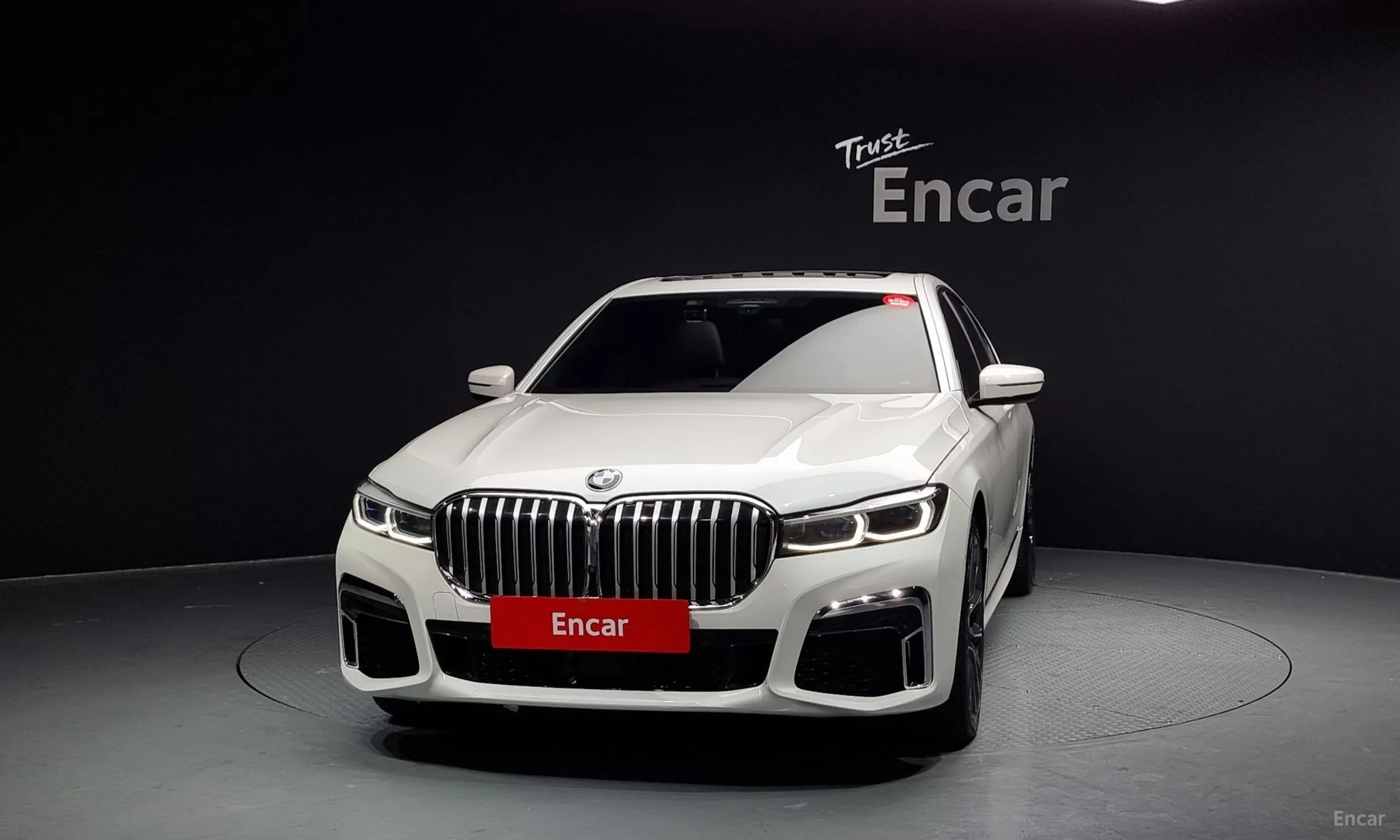 BMW 7 Series (G11) превью 2
