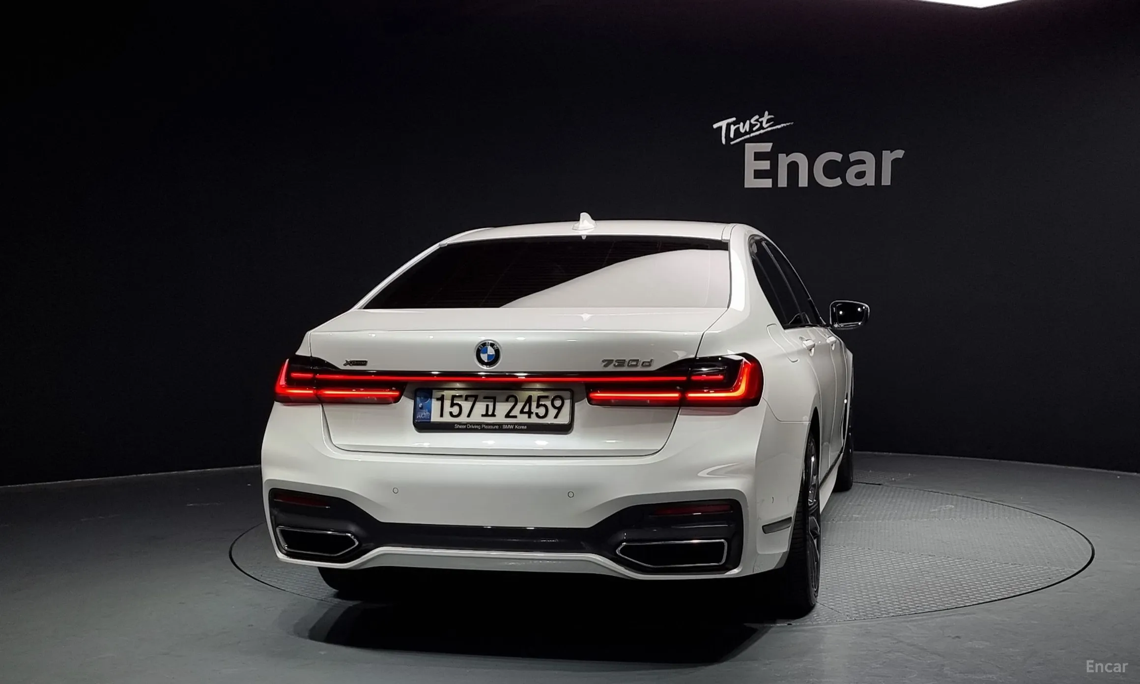 BMW 7 Series (G11) превью 3