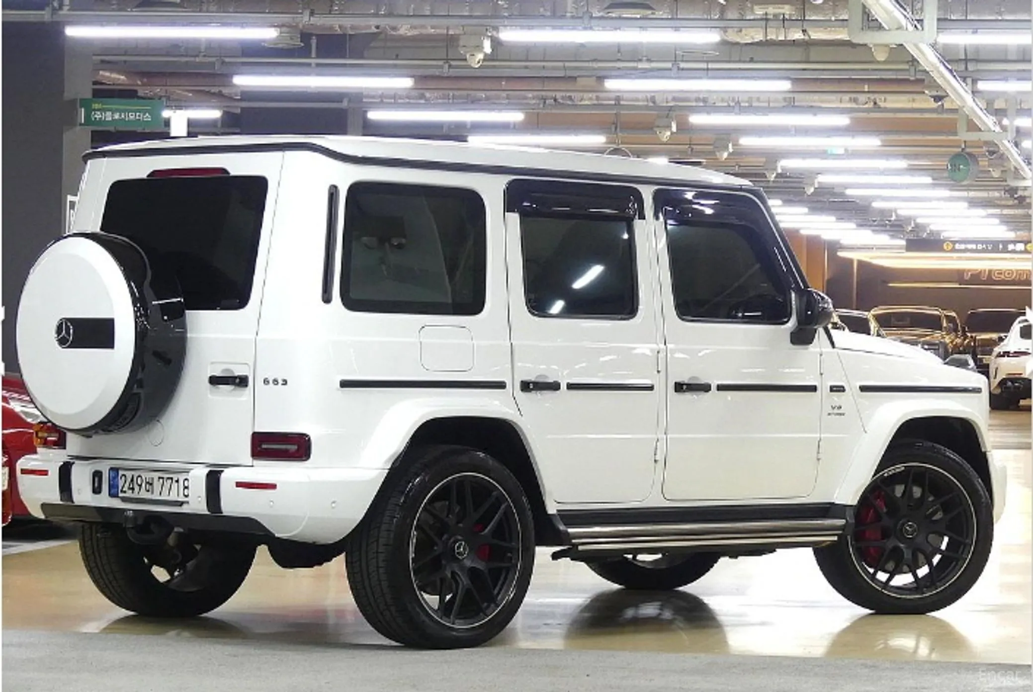 Mercedes Benz G-Class W463b