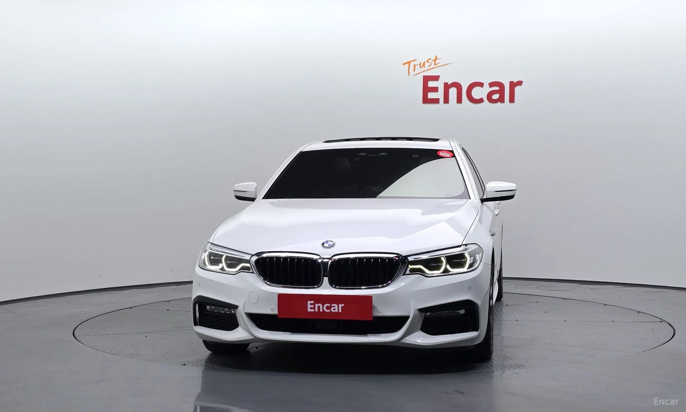 BMW 5 Series (G30) превью 2