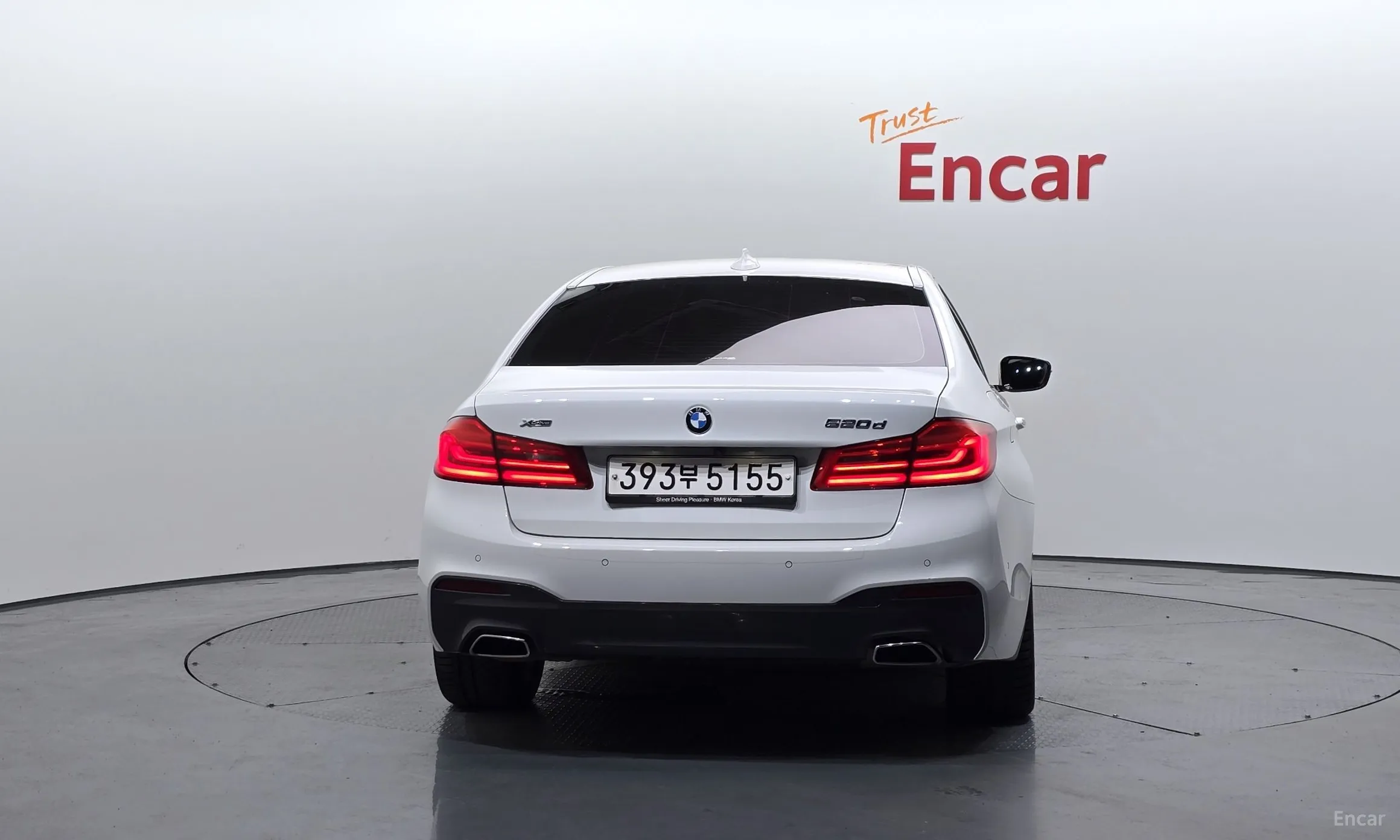 BMW 5 Series (G30) превью 3