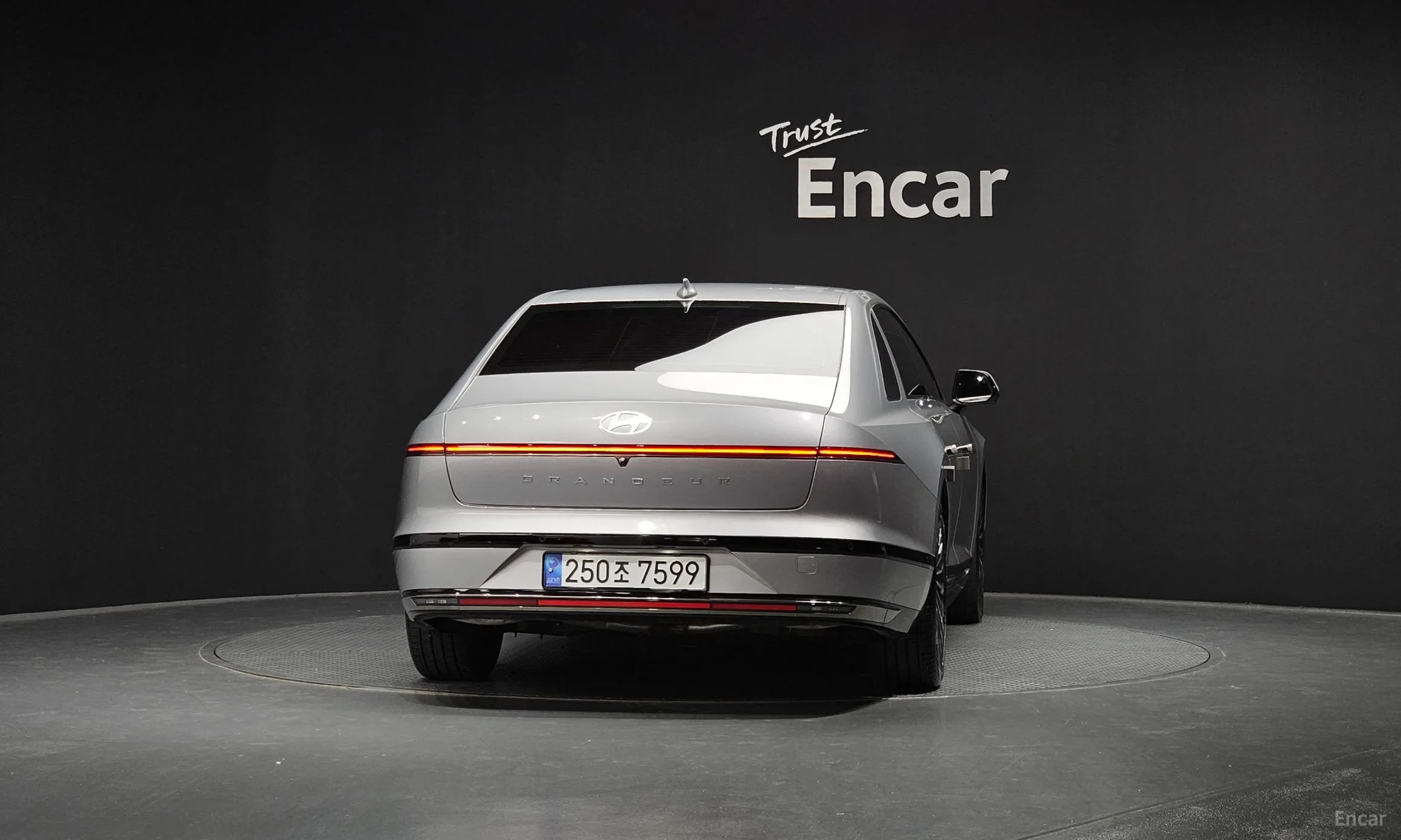 Hyundai Grandeur Hybrid (GN7) превью 3