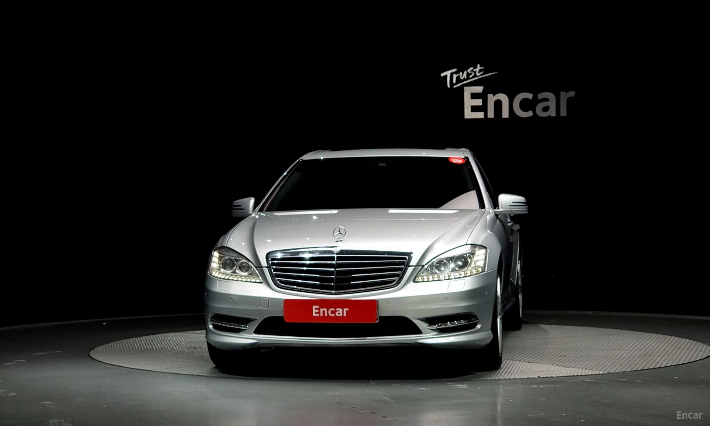 Mercedes Benz S-Class W221
