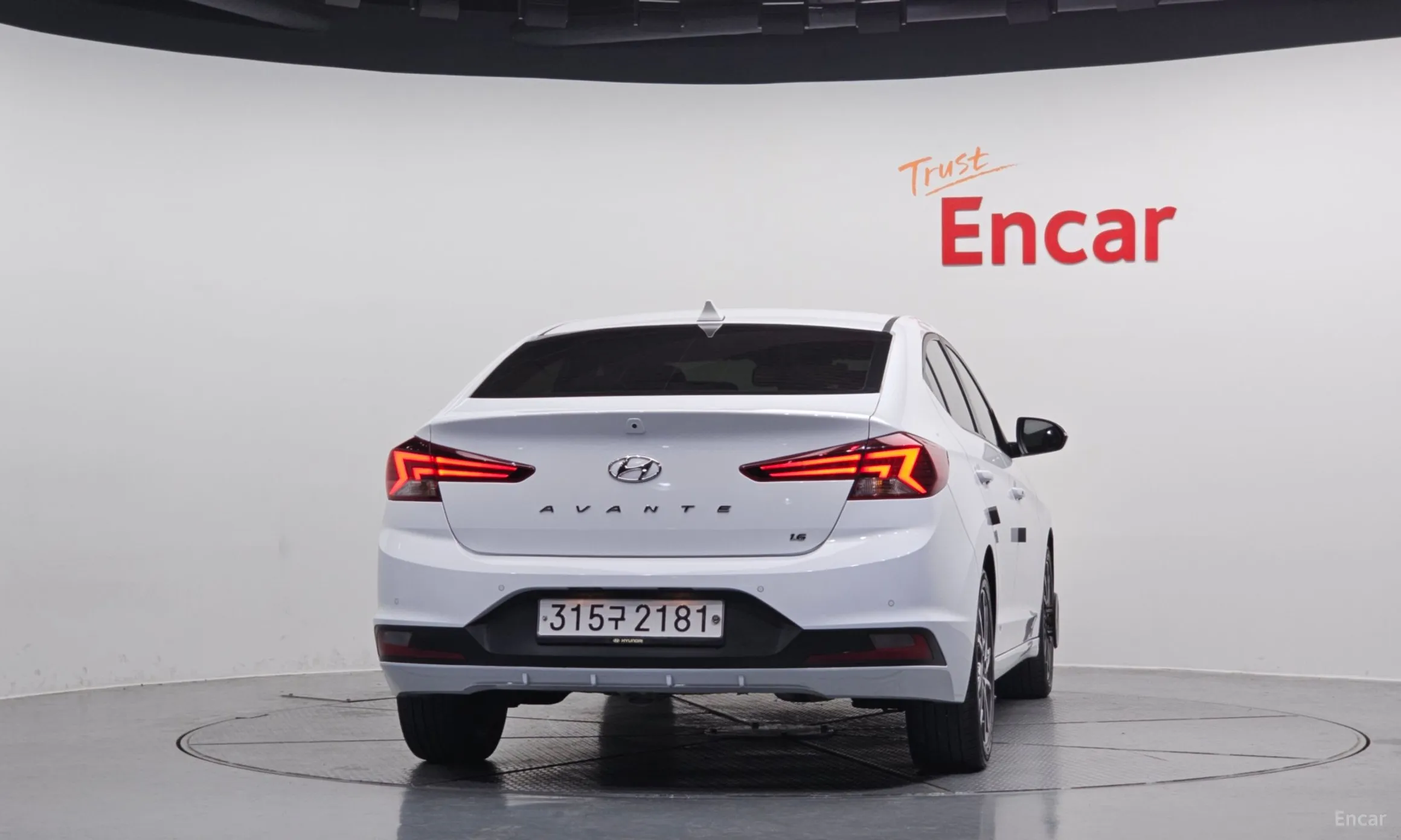 Hyundai Avante AD превью 3