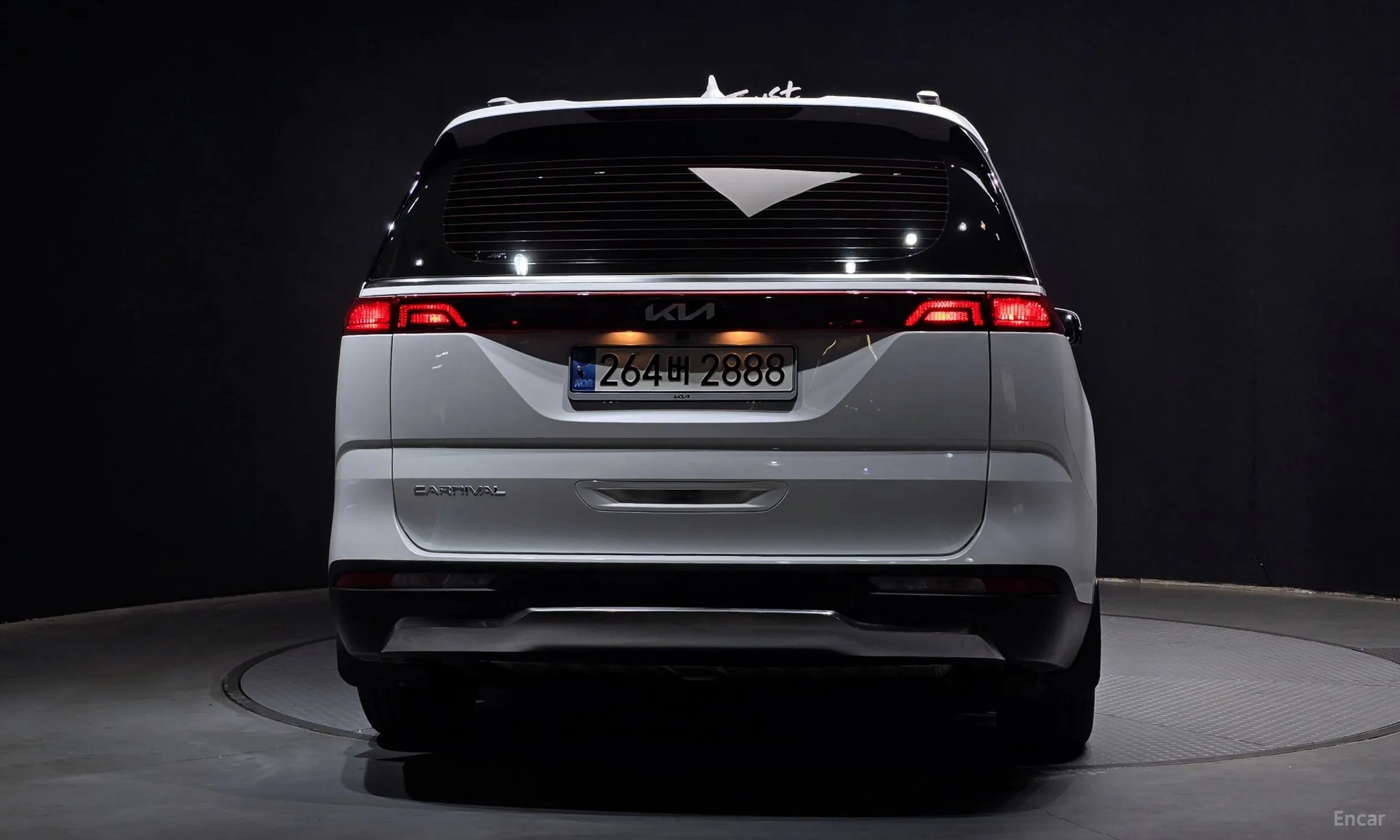 Kia Carnival Gen 4 превью 3