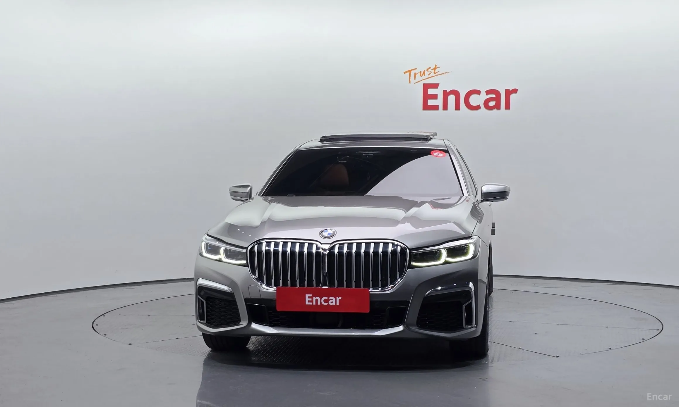 BMW 7 Series (G11) превью 2