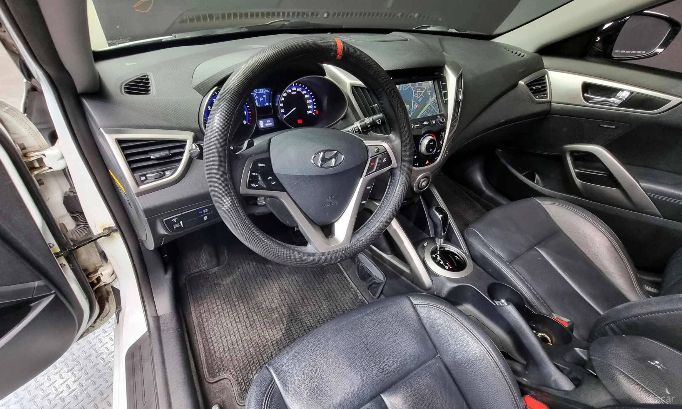 Hyundai Veloster превью 4