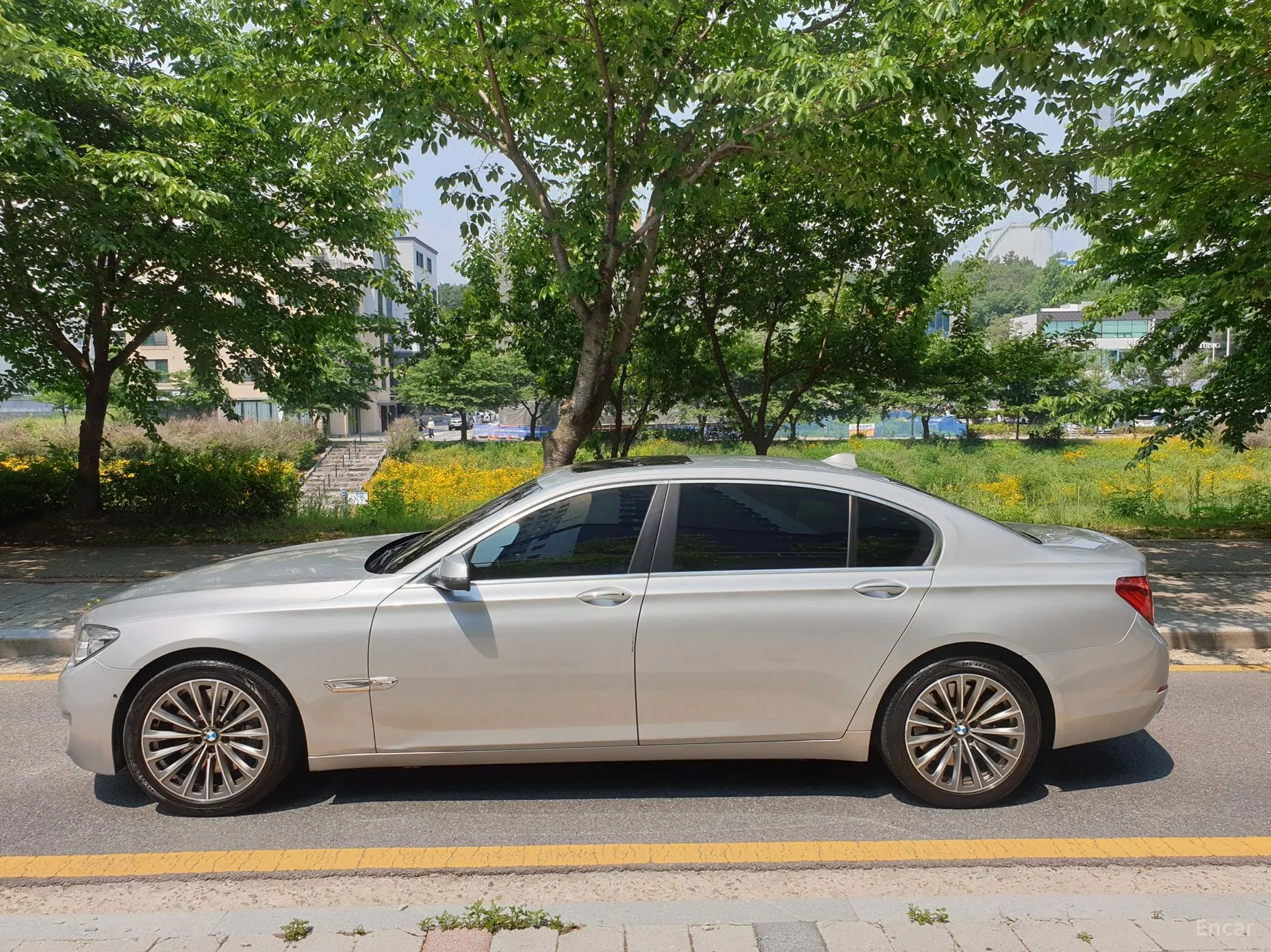 BMW 7 Series (F01) превью 2