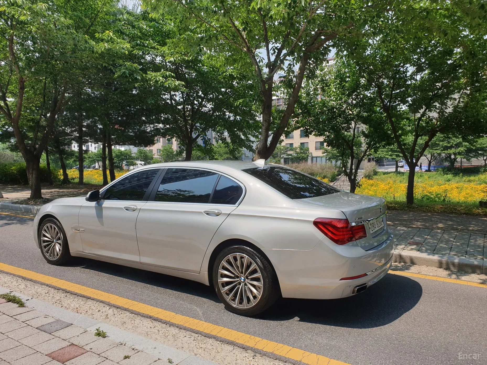 BMW 7 Series (F01) превью 3