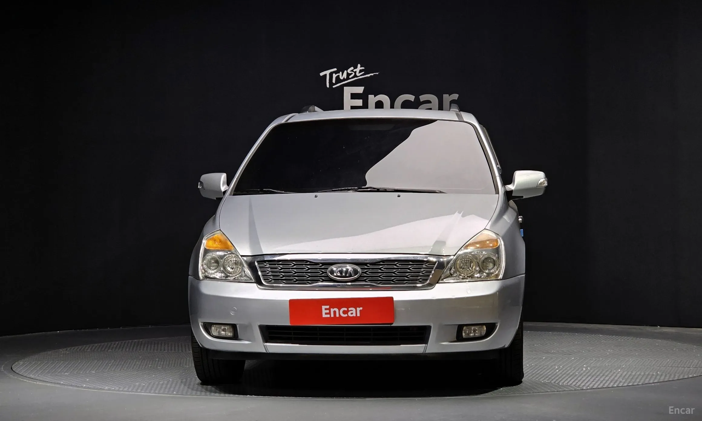 Kia Carnival R превью 2