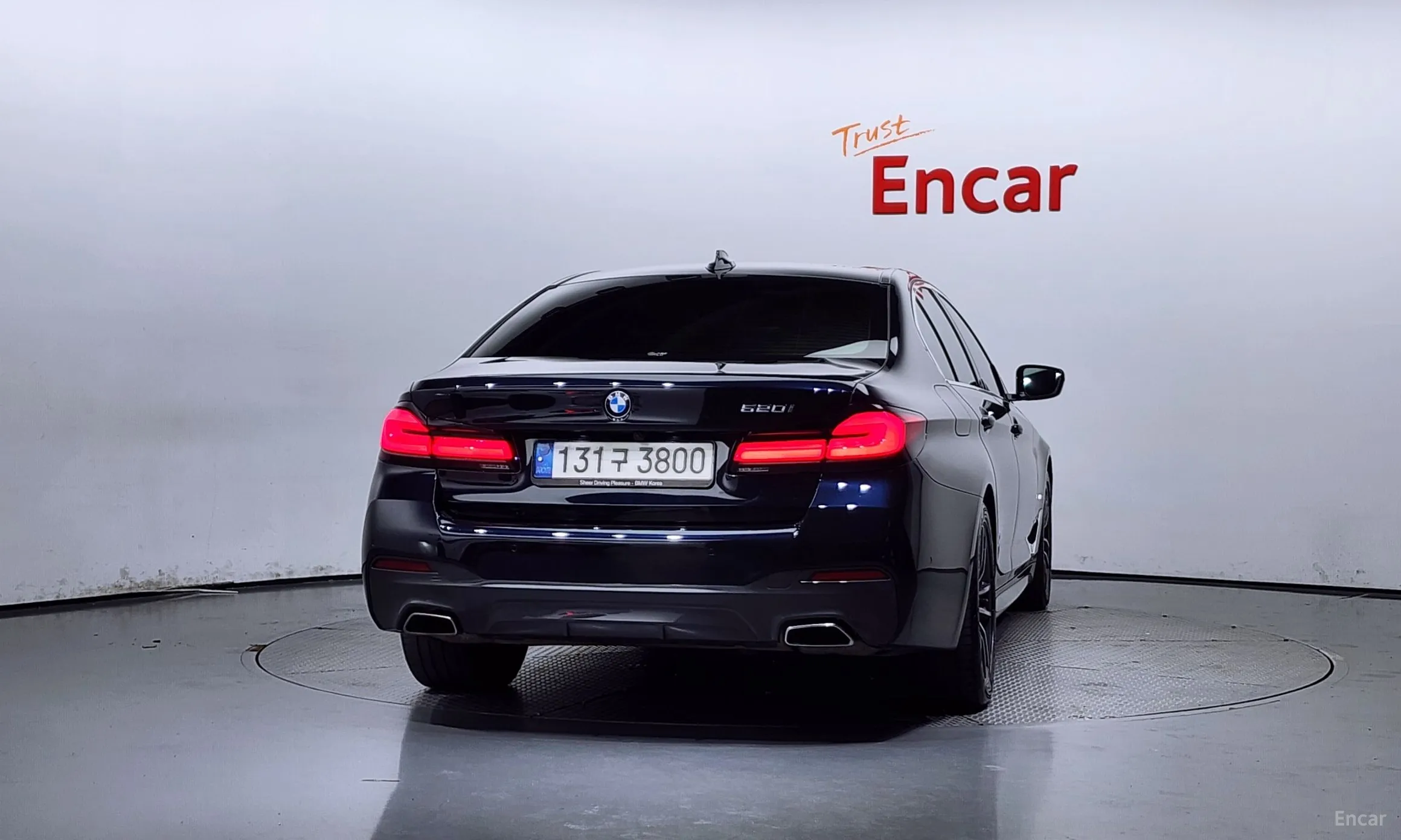 BMW 5 Series (G30) превью 3