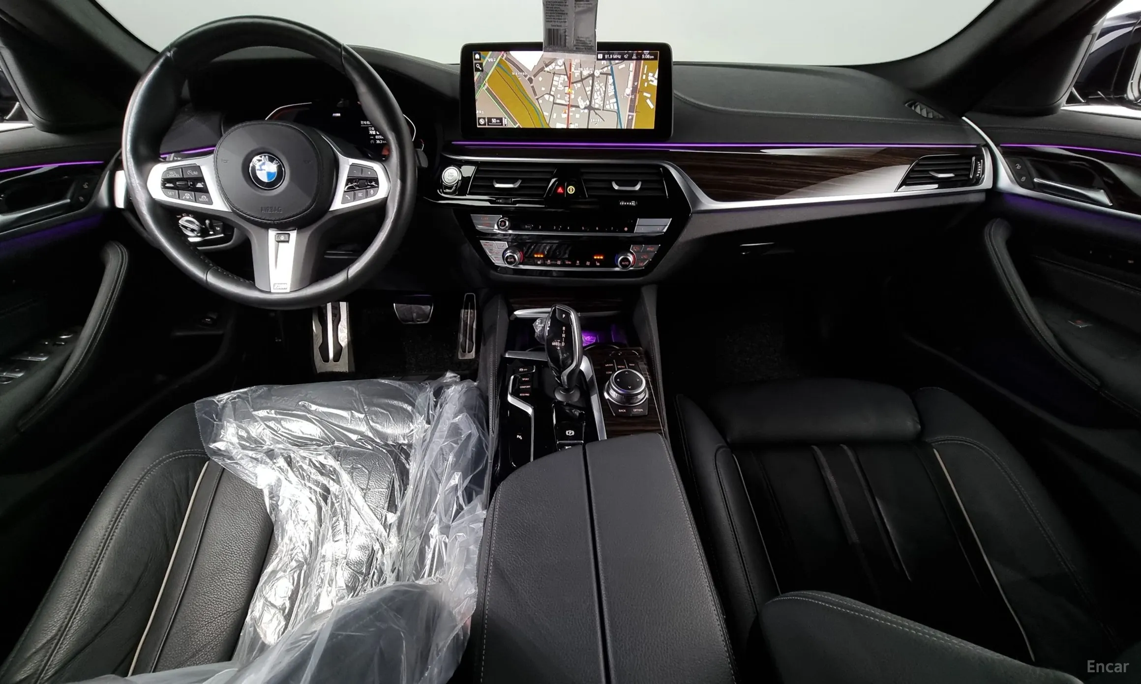 BMW 5 Series (G30) превью 4