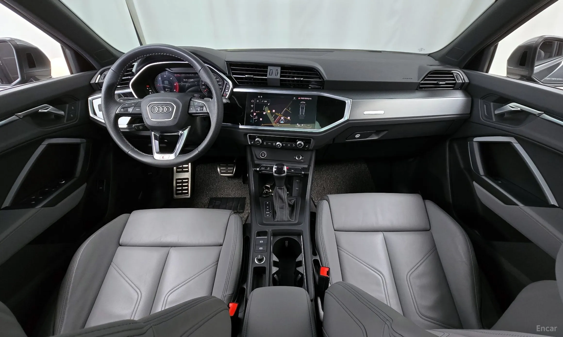 Audi Q3 (F3) превью 4