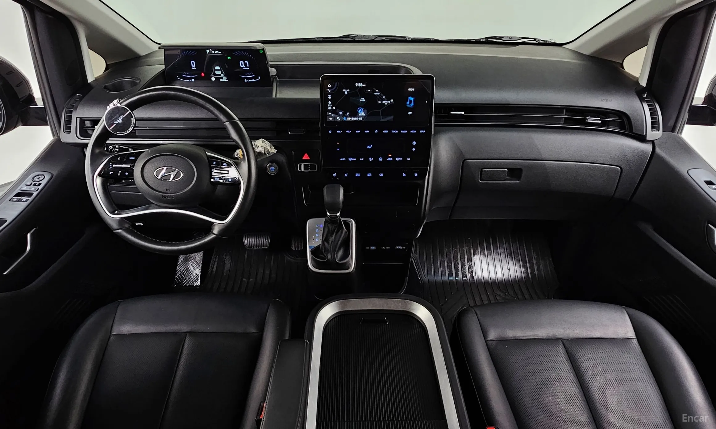 Hyundai Staria превью 4