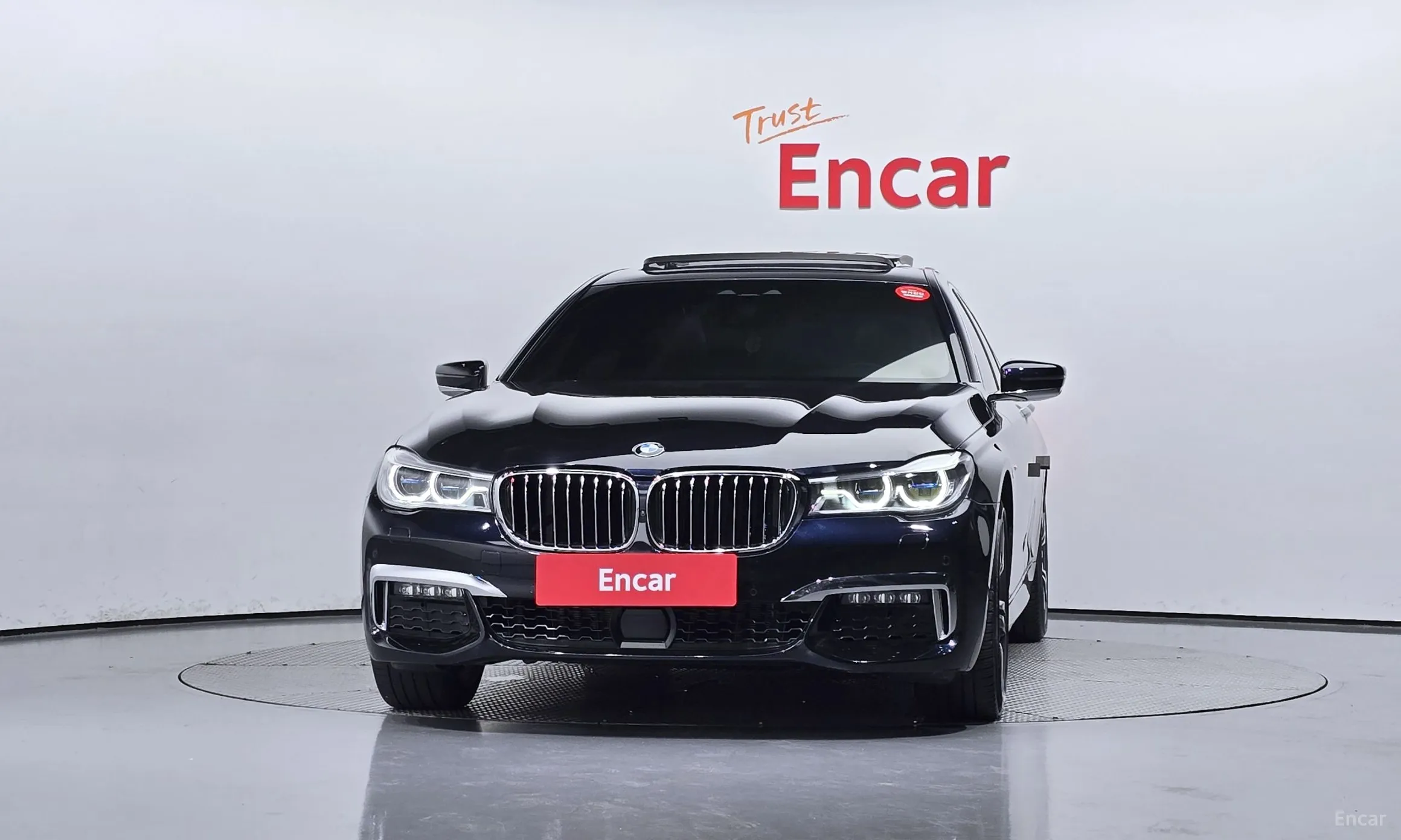 BMW 7 Series (G11) превью 2