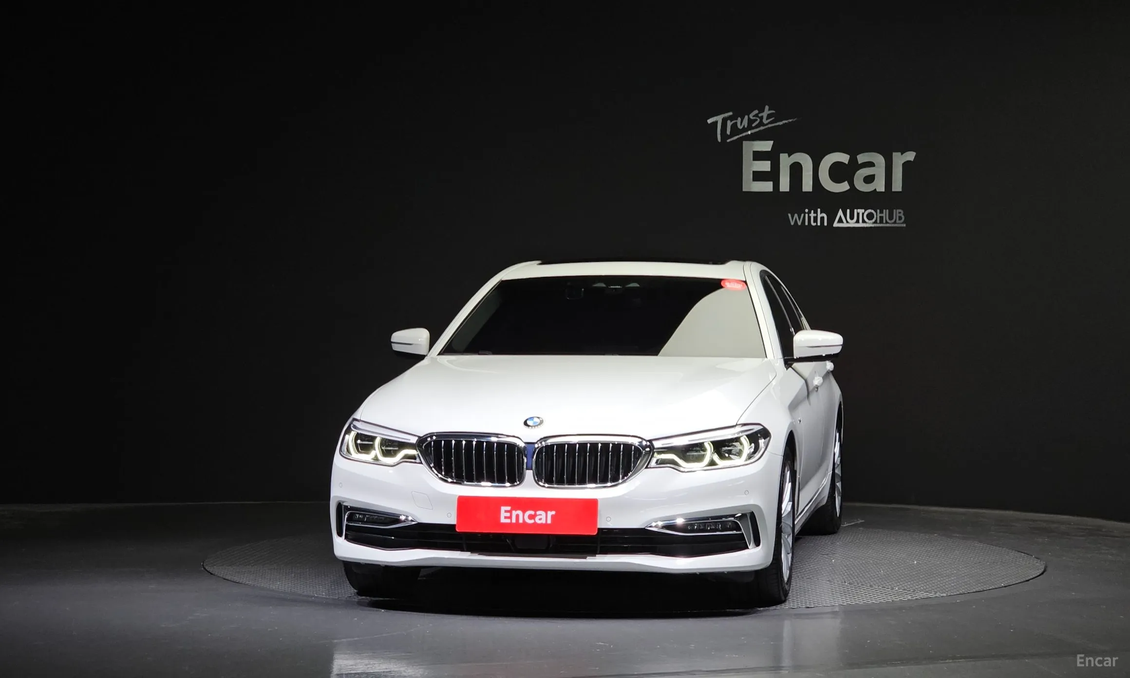 BMW 5 Series (G30) превью 2