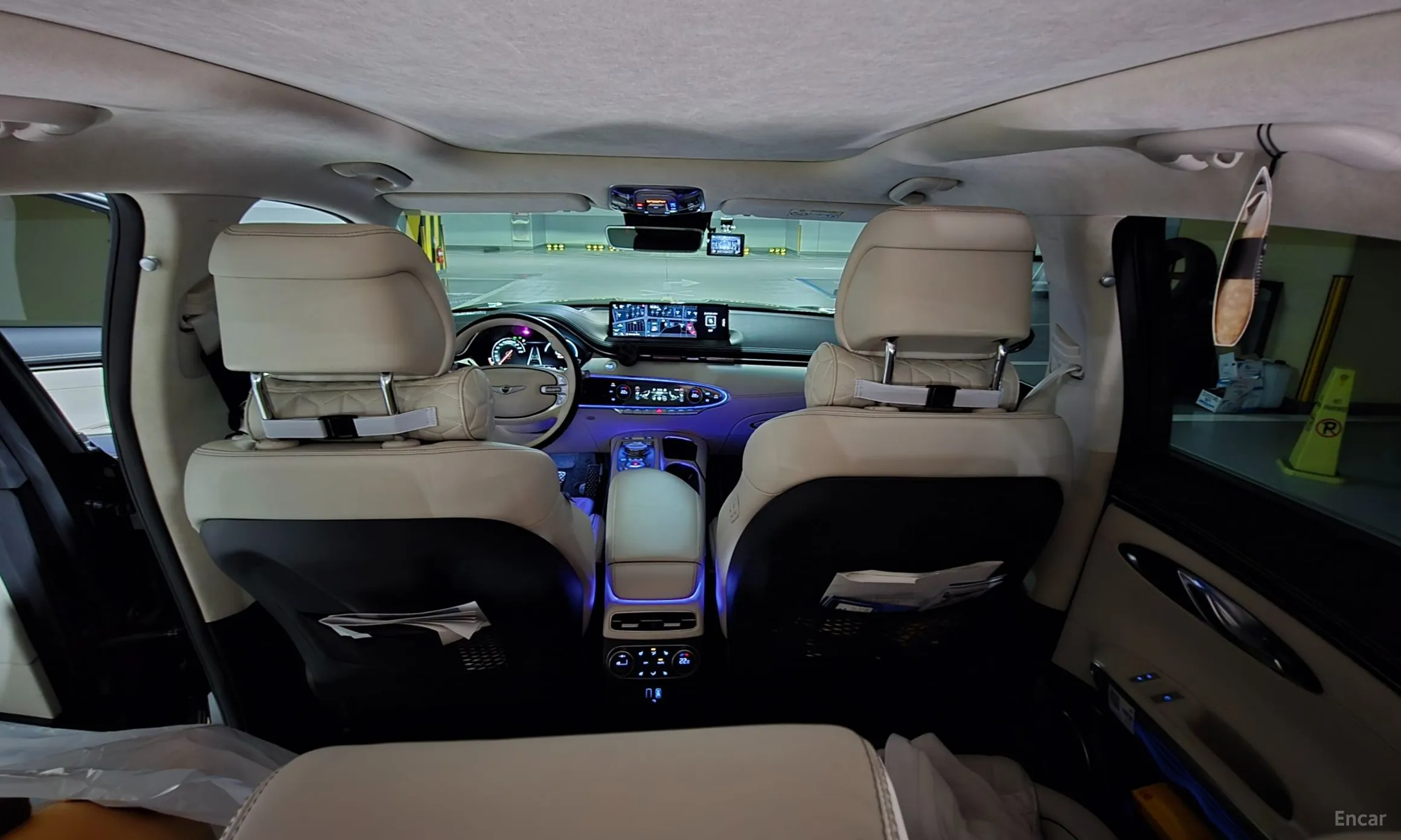 Genesis GV70 превью 12