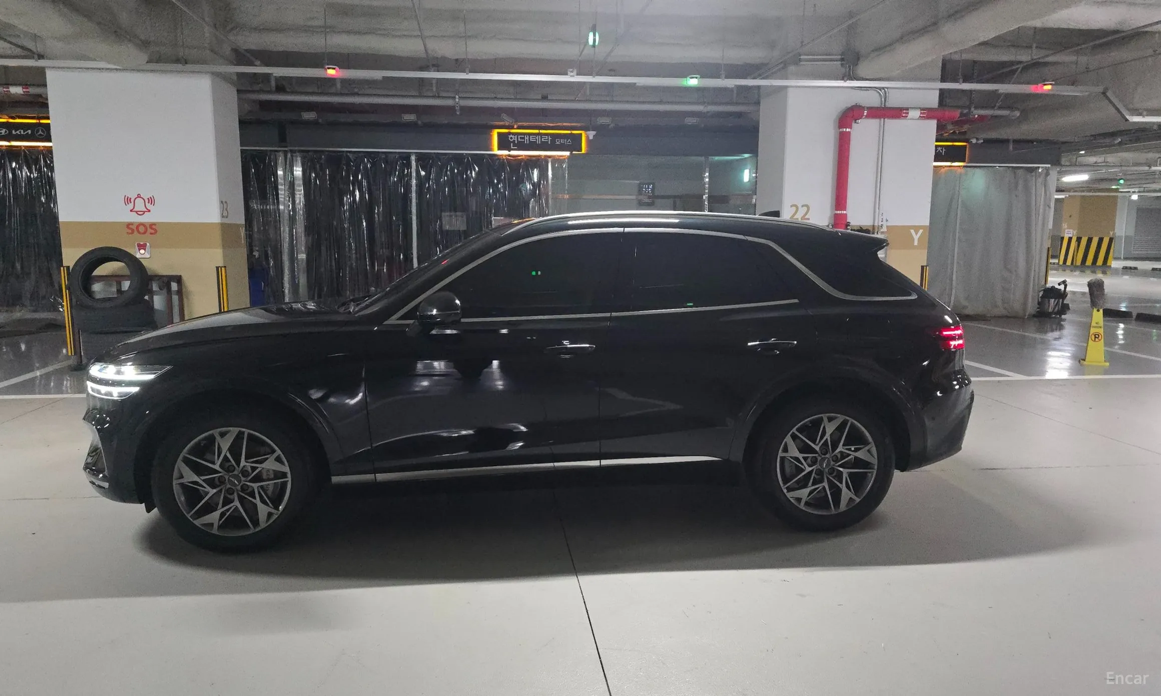 Genesis GV70 превью 3