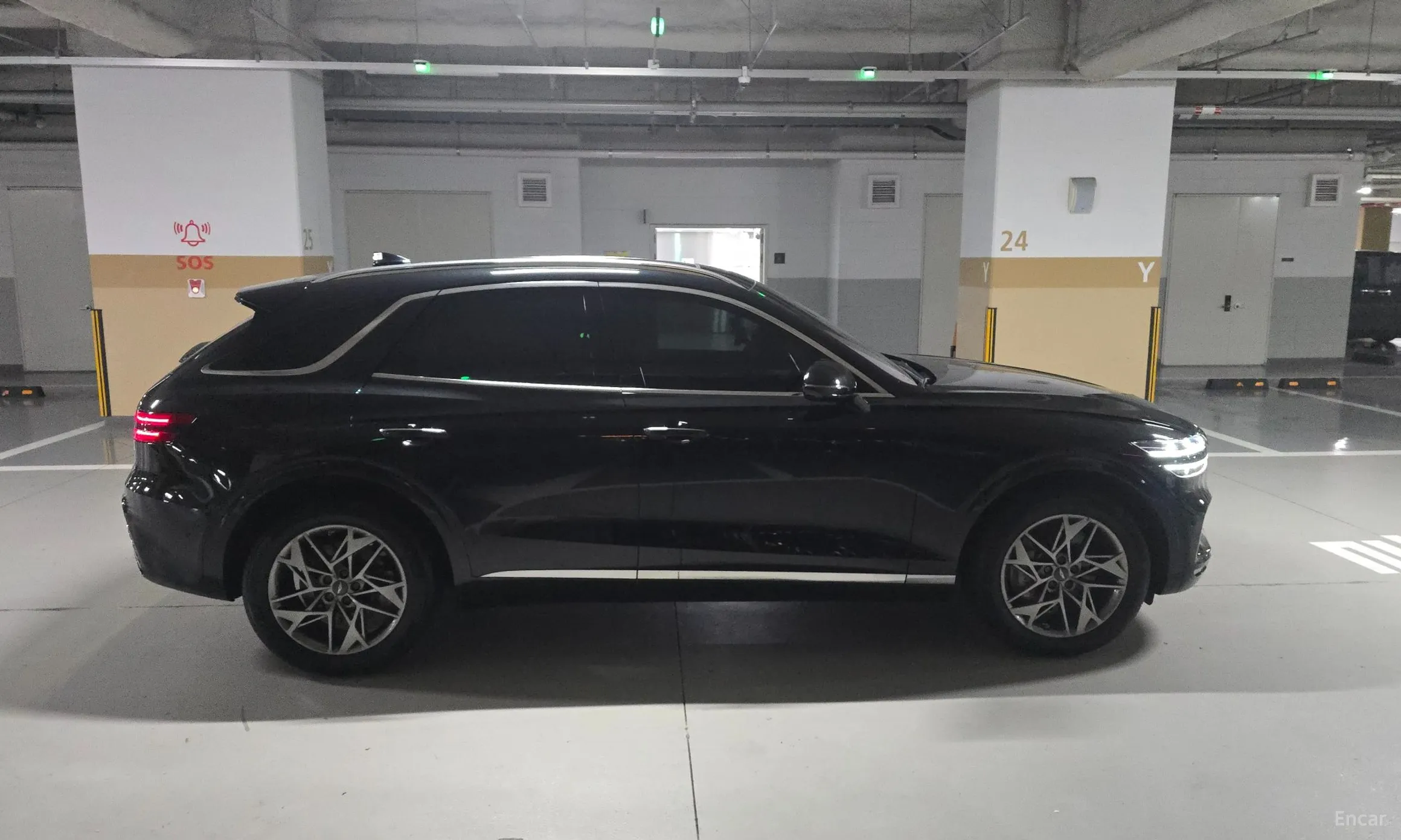 Genesis GV70 превью 4