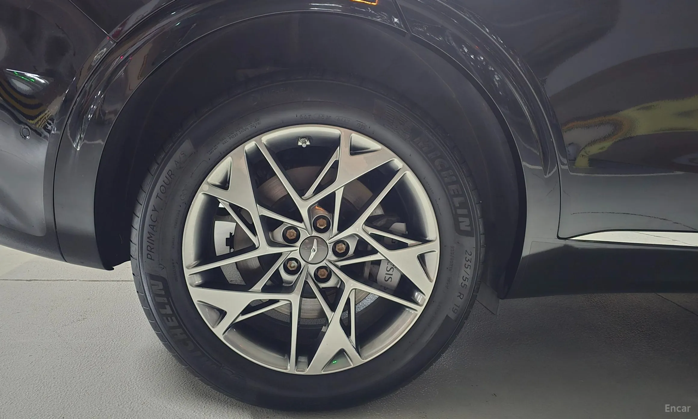 Genesis GV70 превью 6