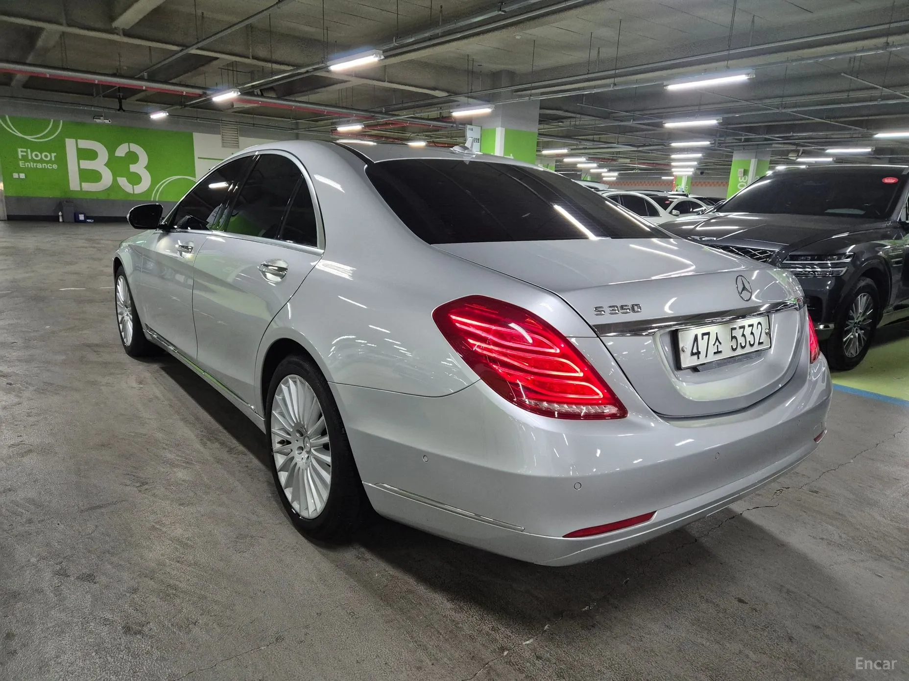 Mercedes Benz S-Class W222