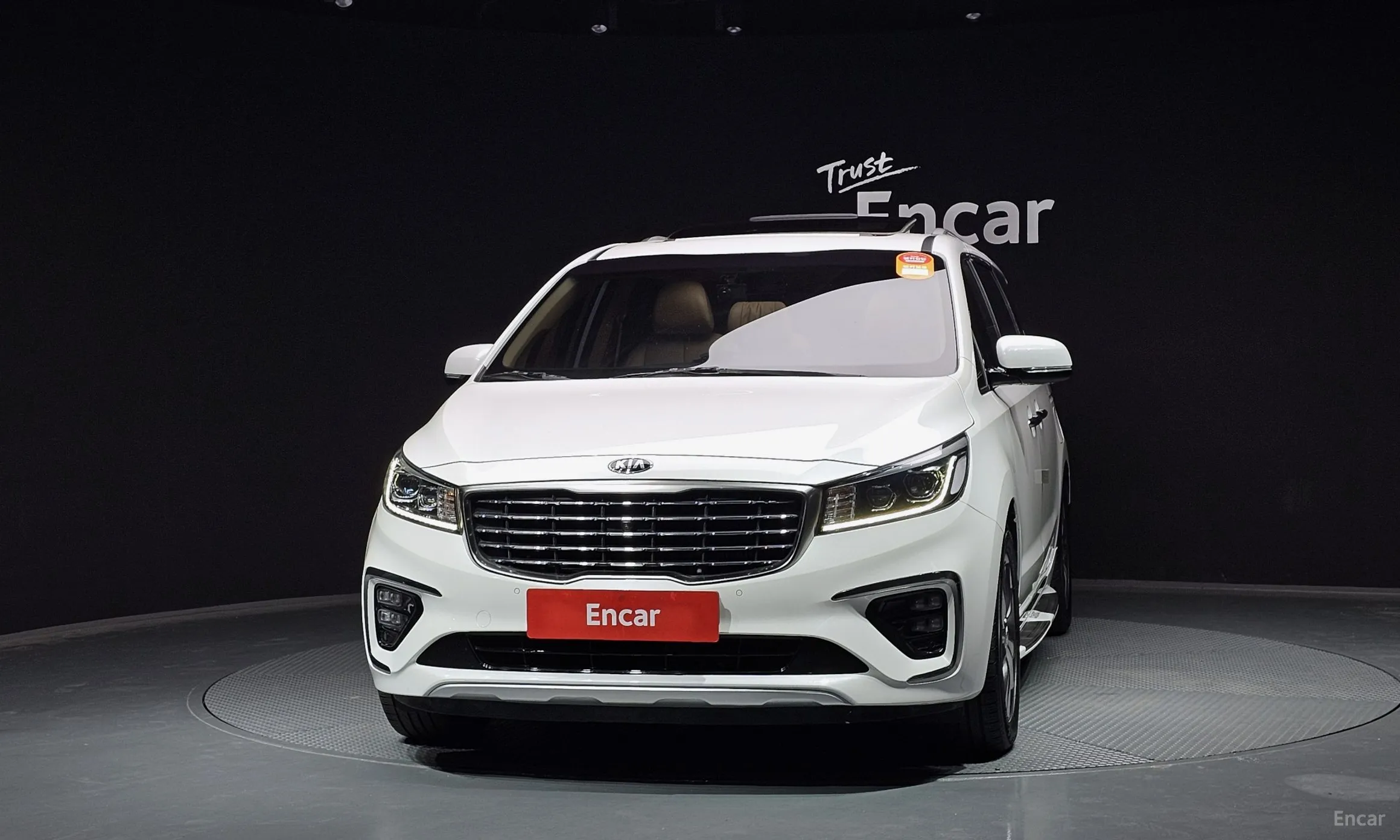 Kia Carnival превью 2