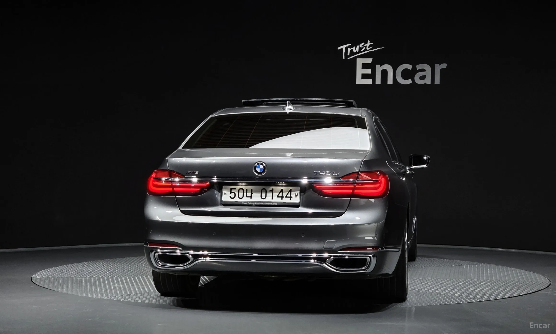 BMW 7 Series (G11) превью 3