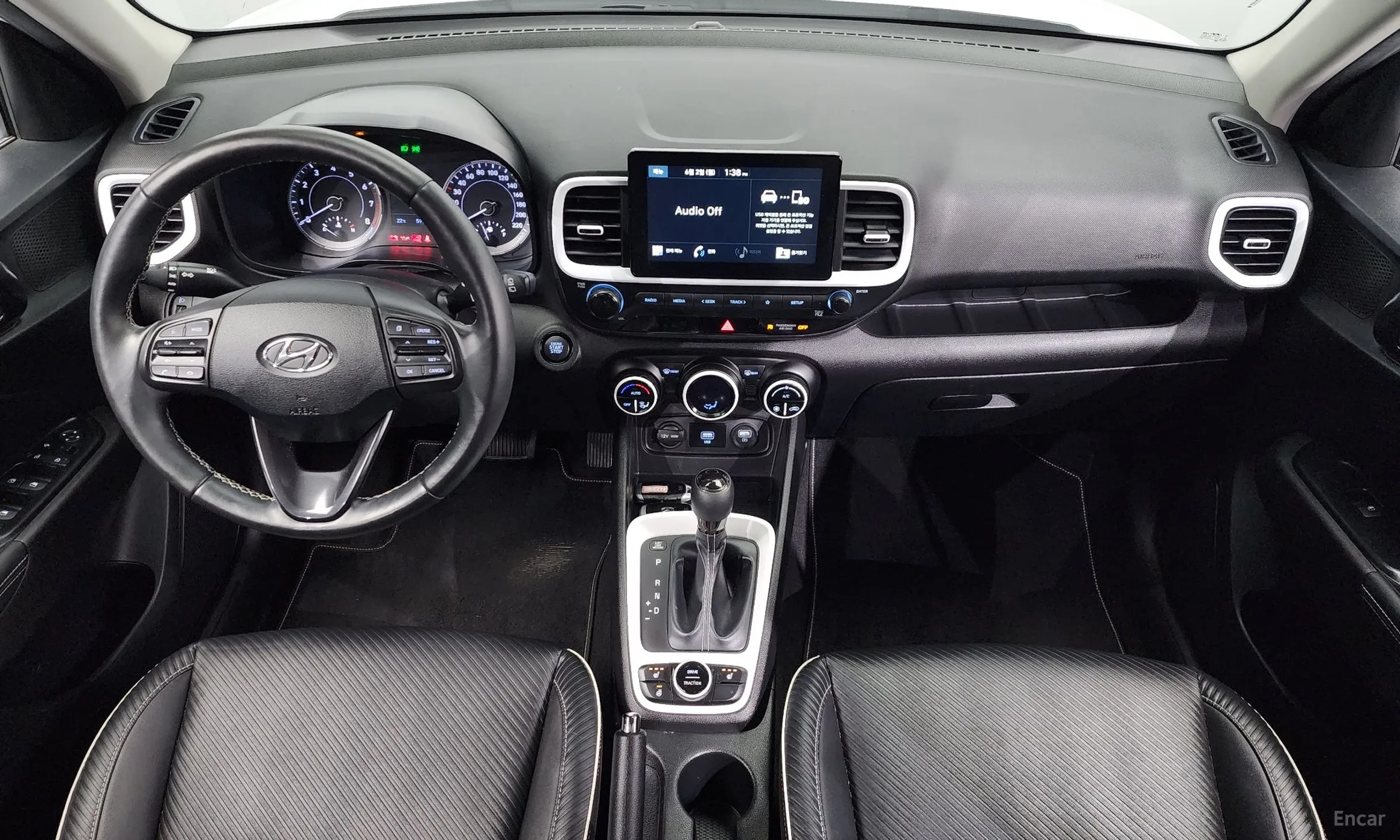 Hyundai Venue превью 4