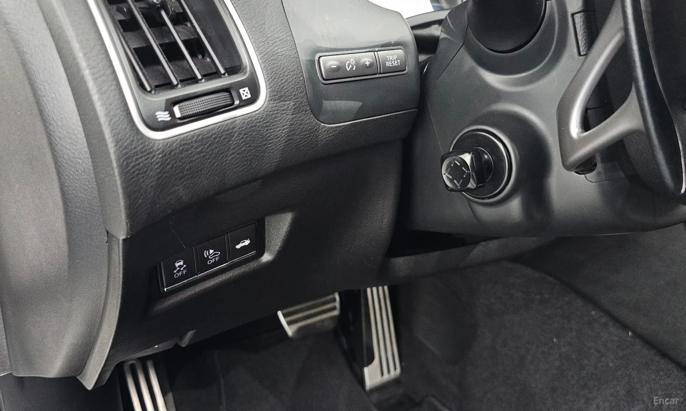 Infiniti Q50 превью 18