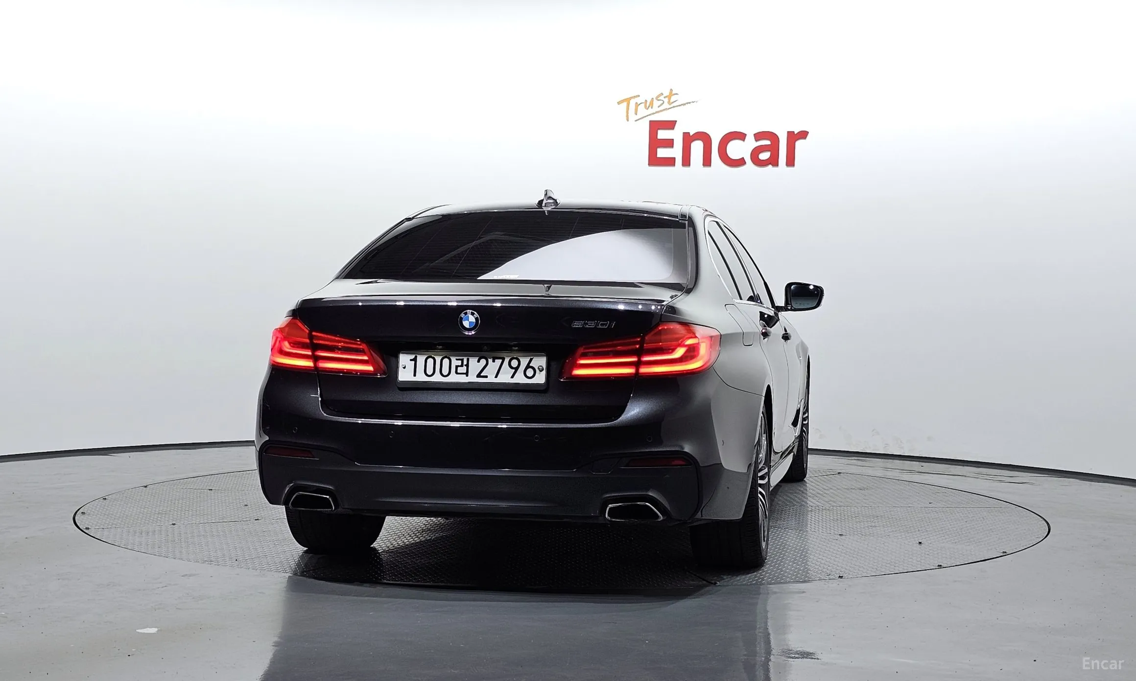 BMW 5 Series (G30) превью 3