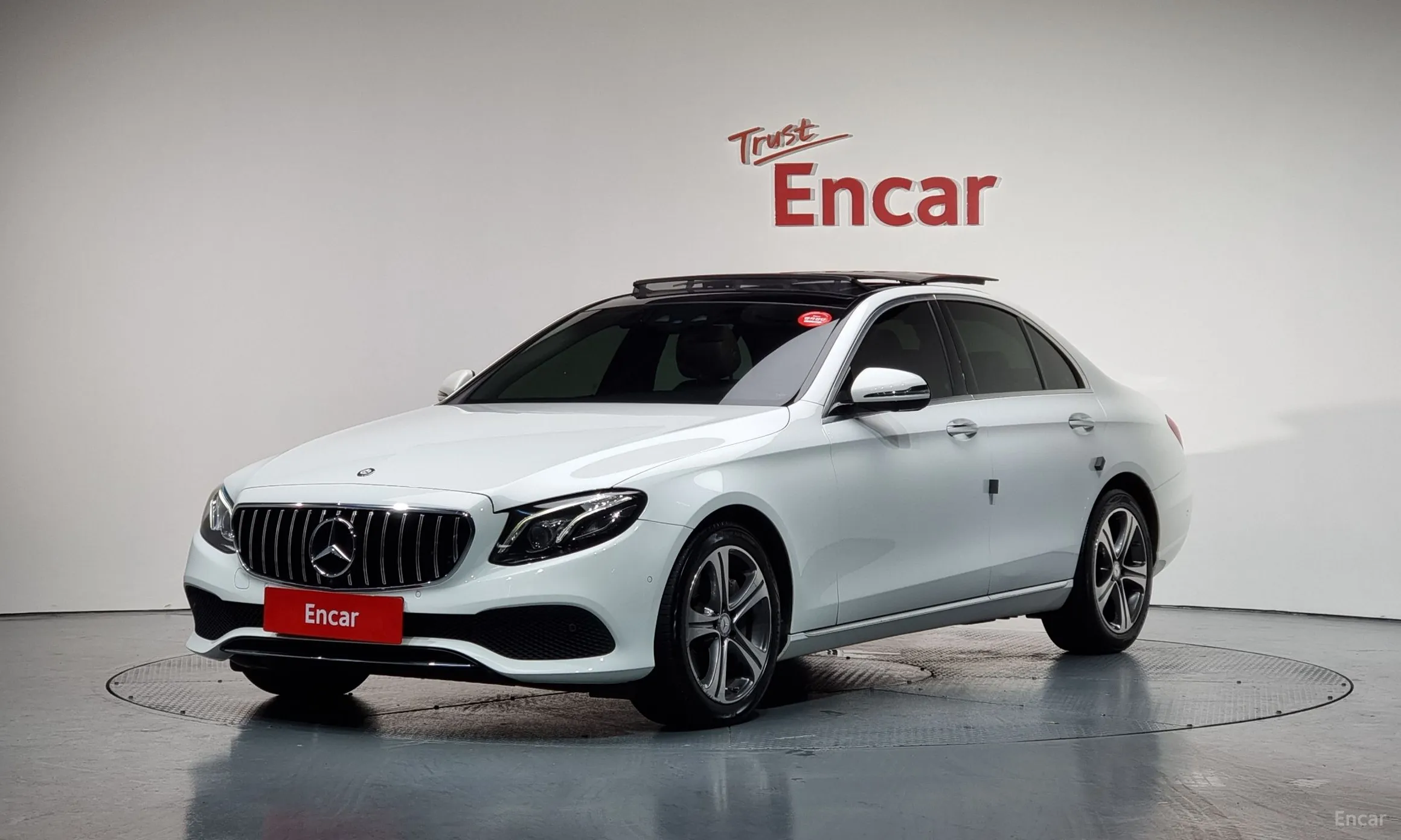 Mercedes Benz E-Class W213