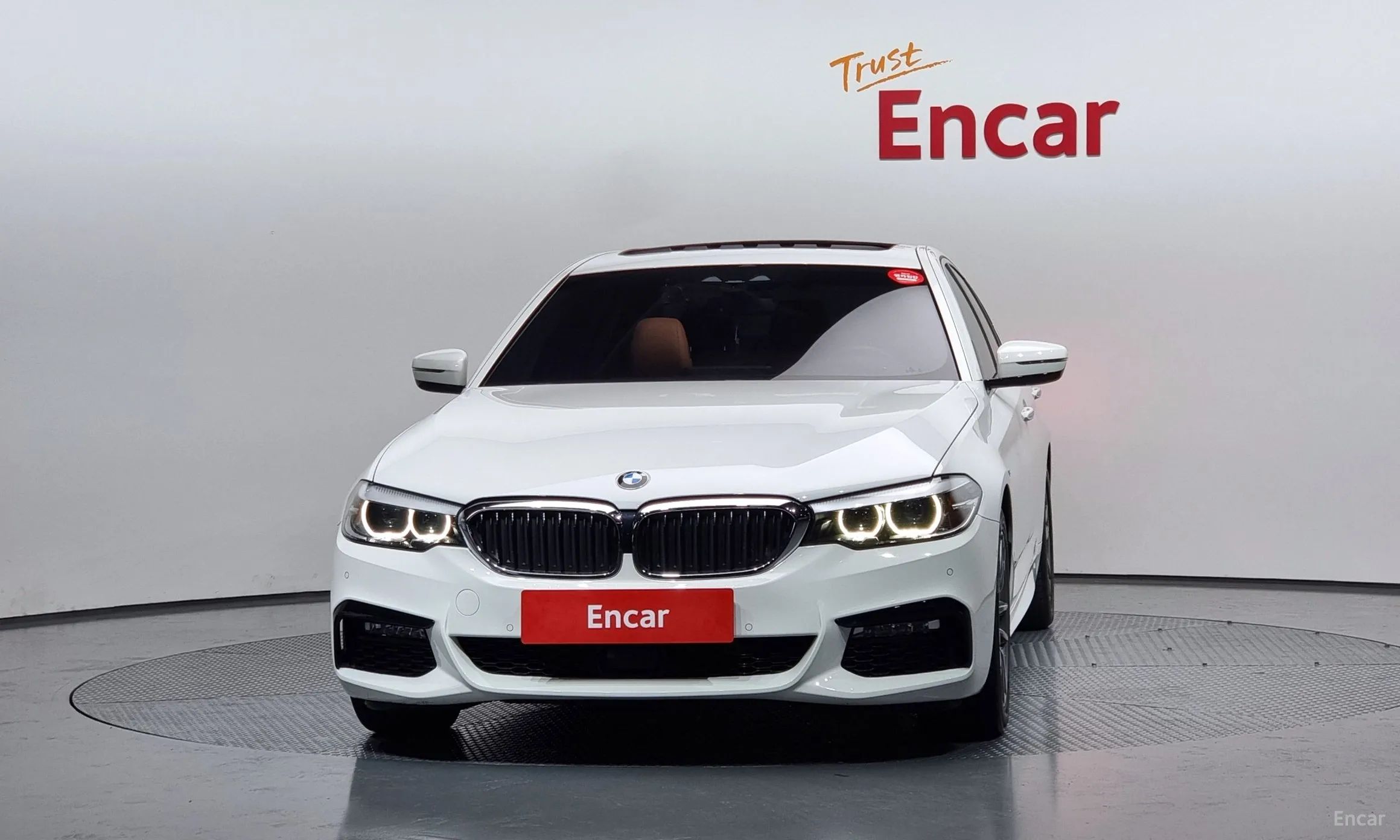 BMW 5 Series (G30) превью 2