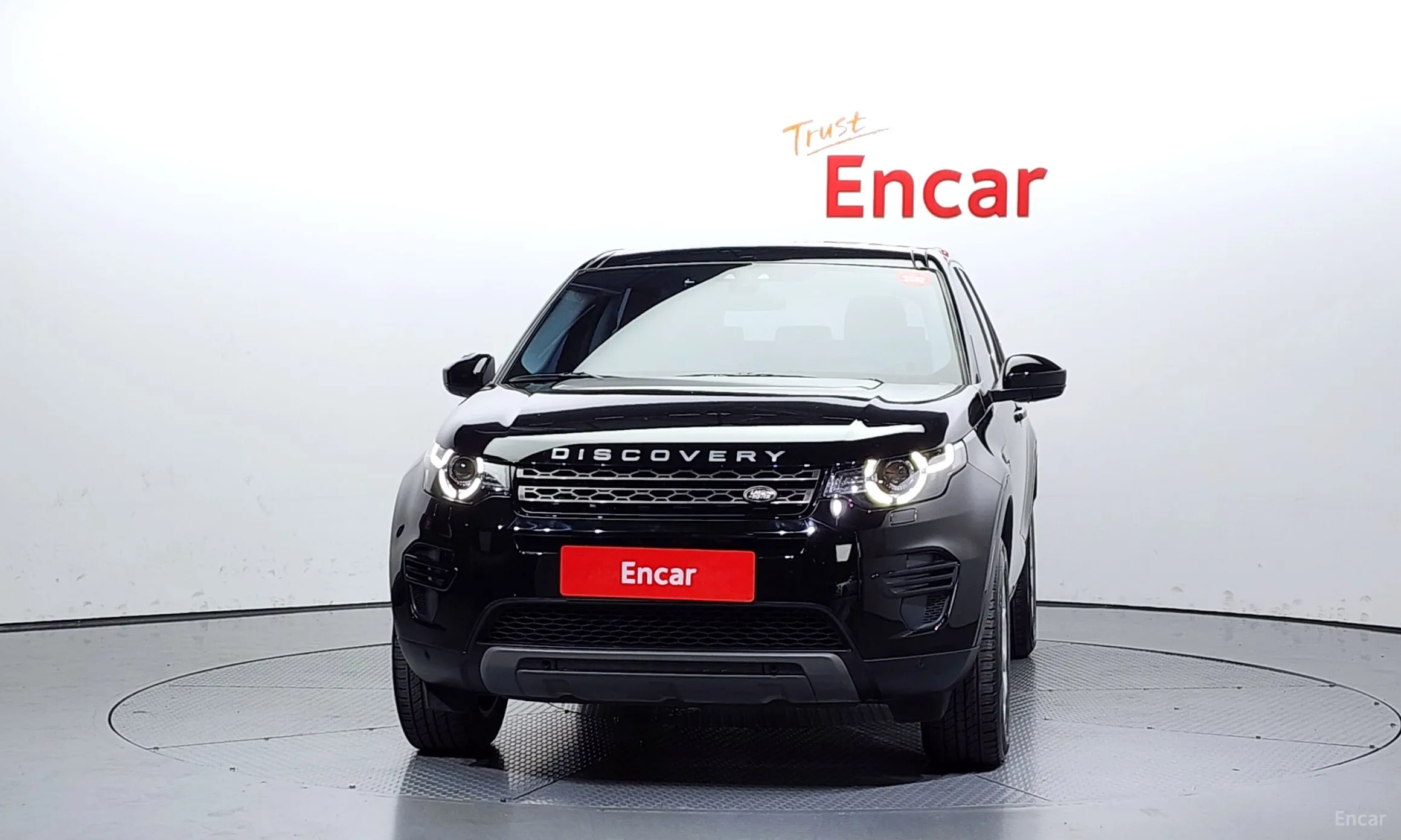 Land Rover Discovery Sports превью 2