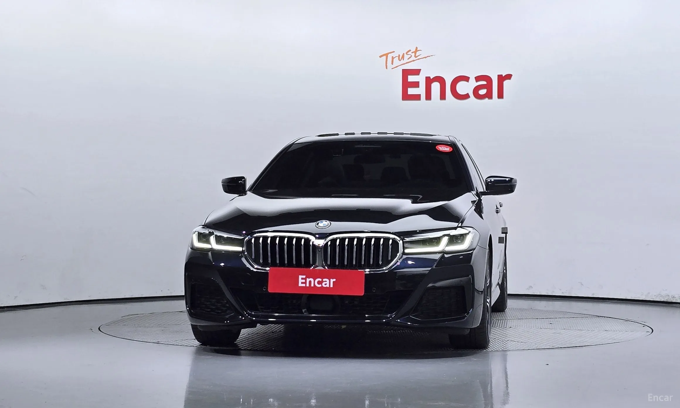 BMW 5 Series (G30) превью 2