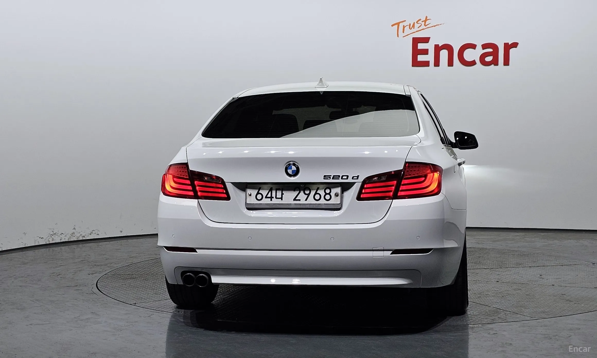 BMW 5 Series (F10) превью 3