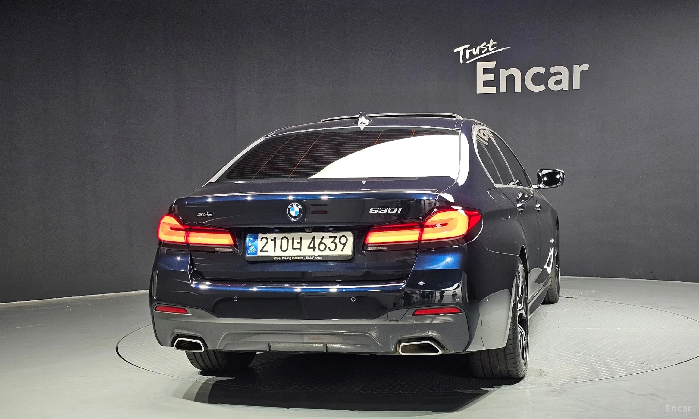 BMW 5 Series (G30) превью 3